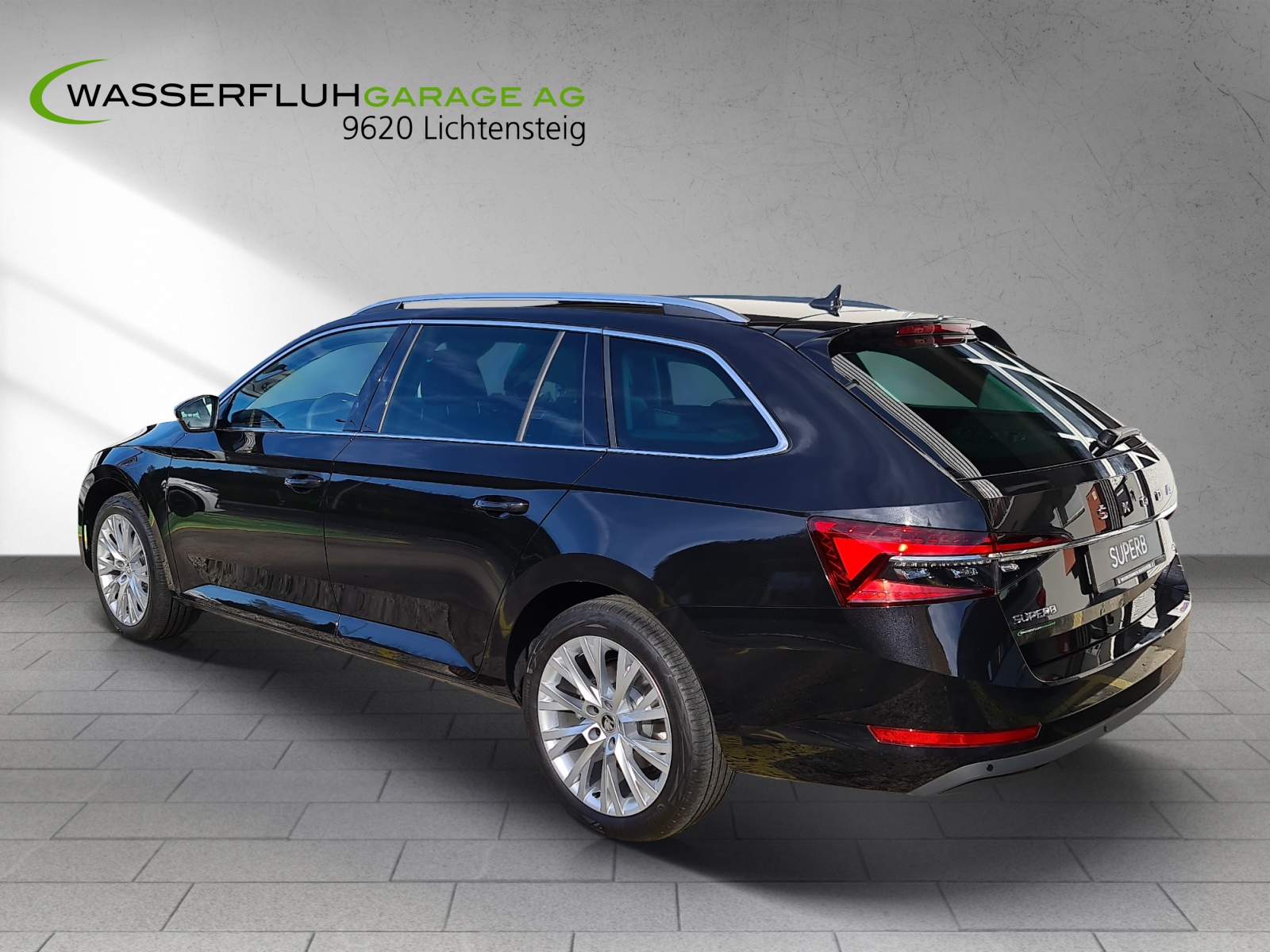 SKODA Superb Combi 2.0 TDi Style 4x4 DSG-showroom-element-3