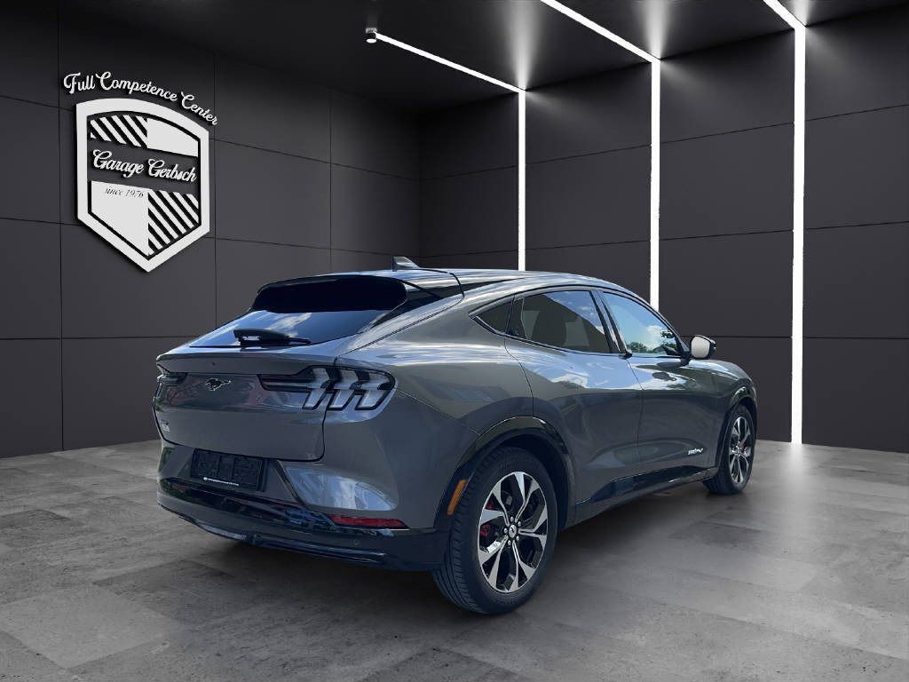 FORD Mustang Mach-E Extended AWD-image-5