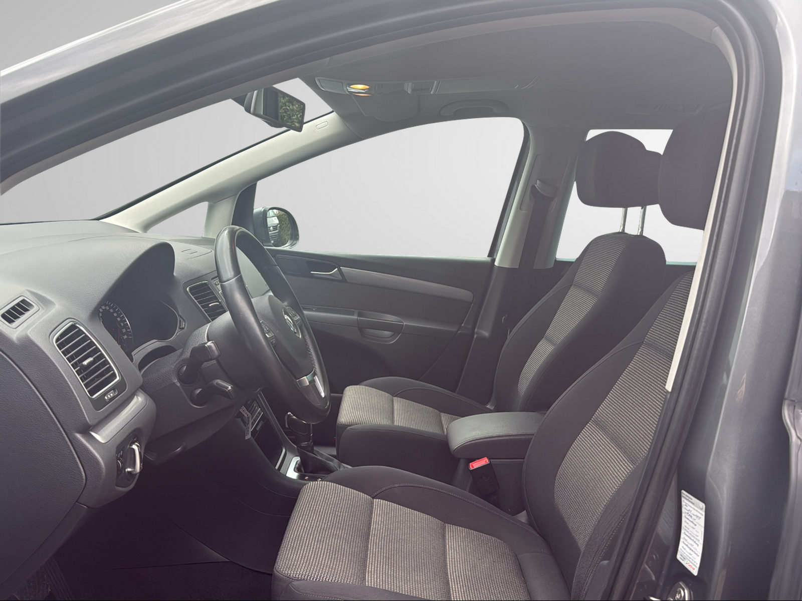 VW Sharan 2.0 TDI BMT Comfortline DSG-image-14