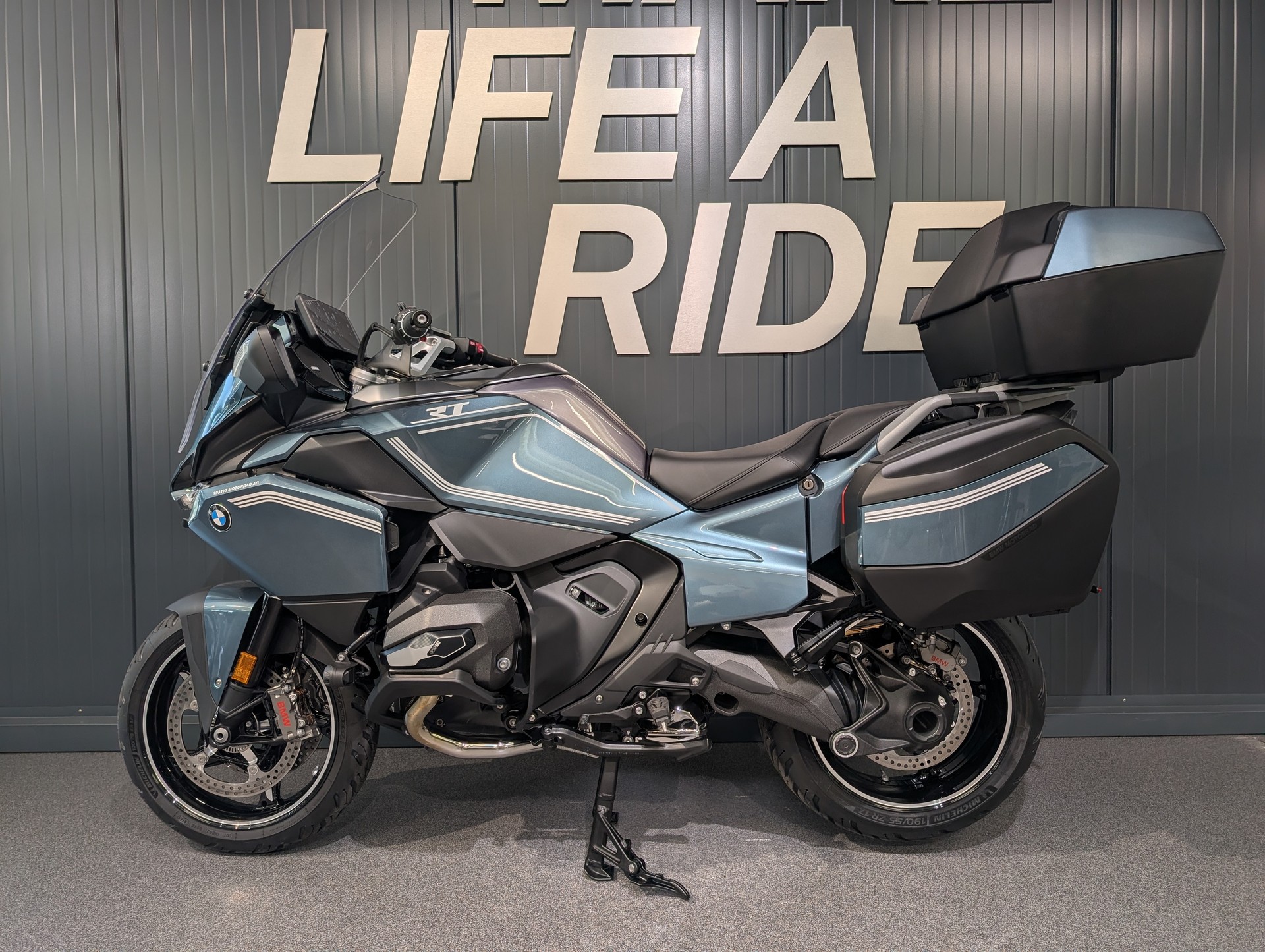BMW R 1300 RT-image-2