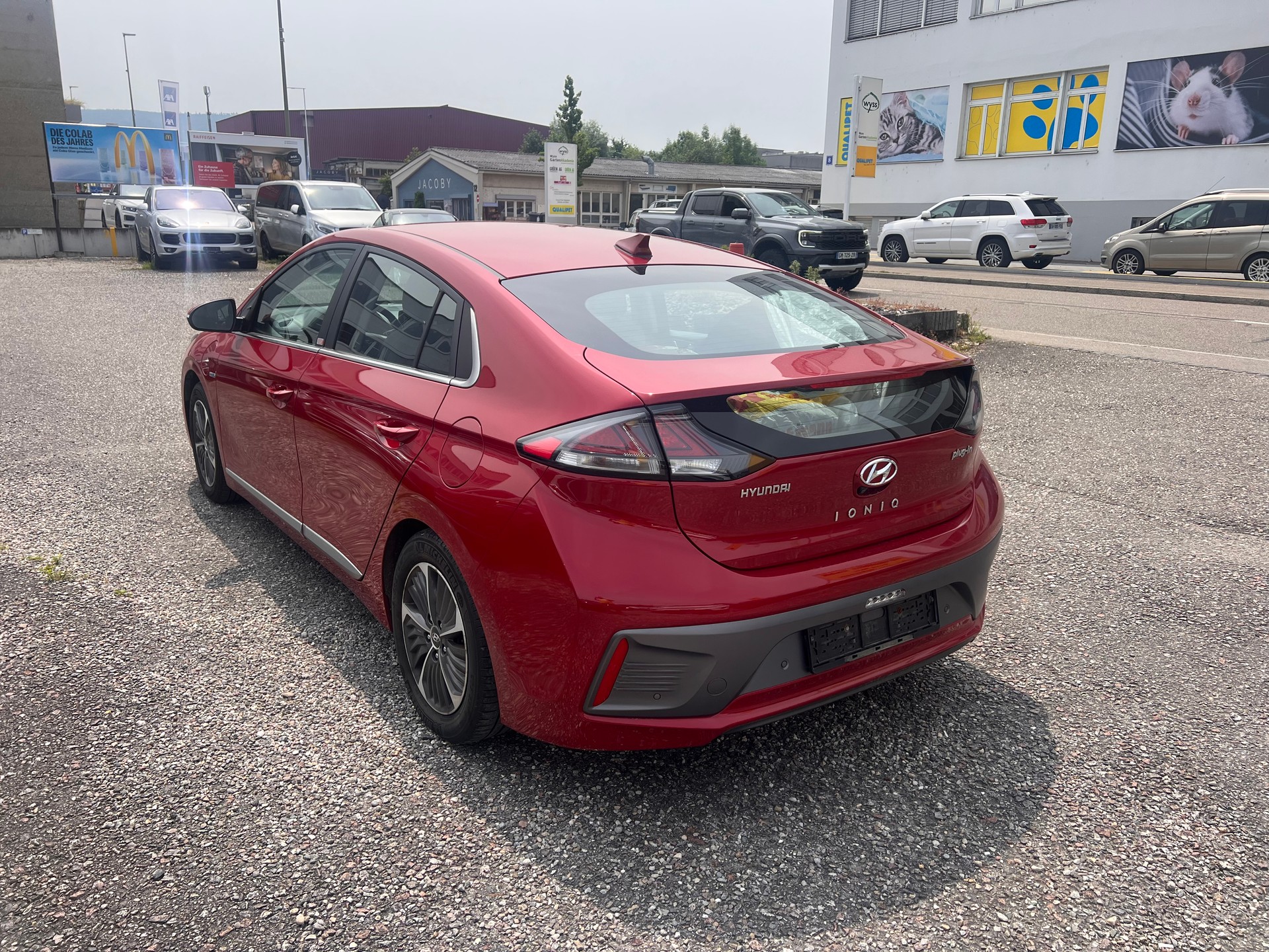 HYUNDAI Ioniq 1.6 GDi Plug in Hybrid Amplia DCT-image-4
