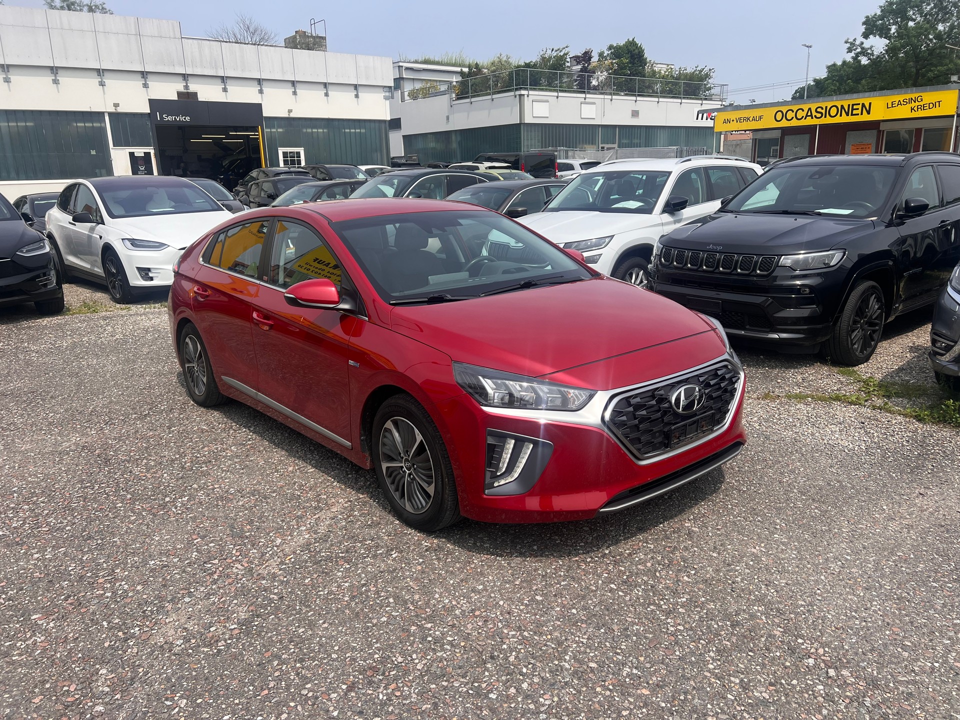 HYUNDAI Ioniq 1.6 GDi Plug in Hybrid Amplia DCT-showroom-element-1