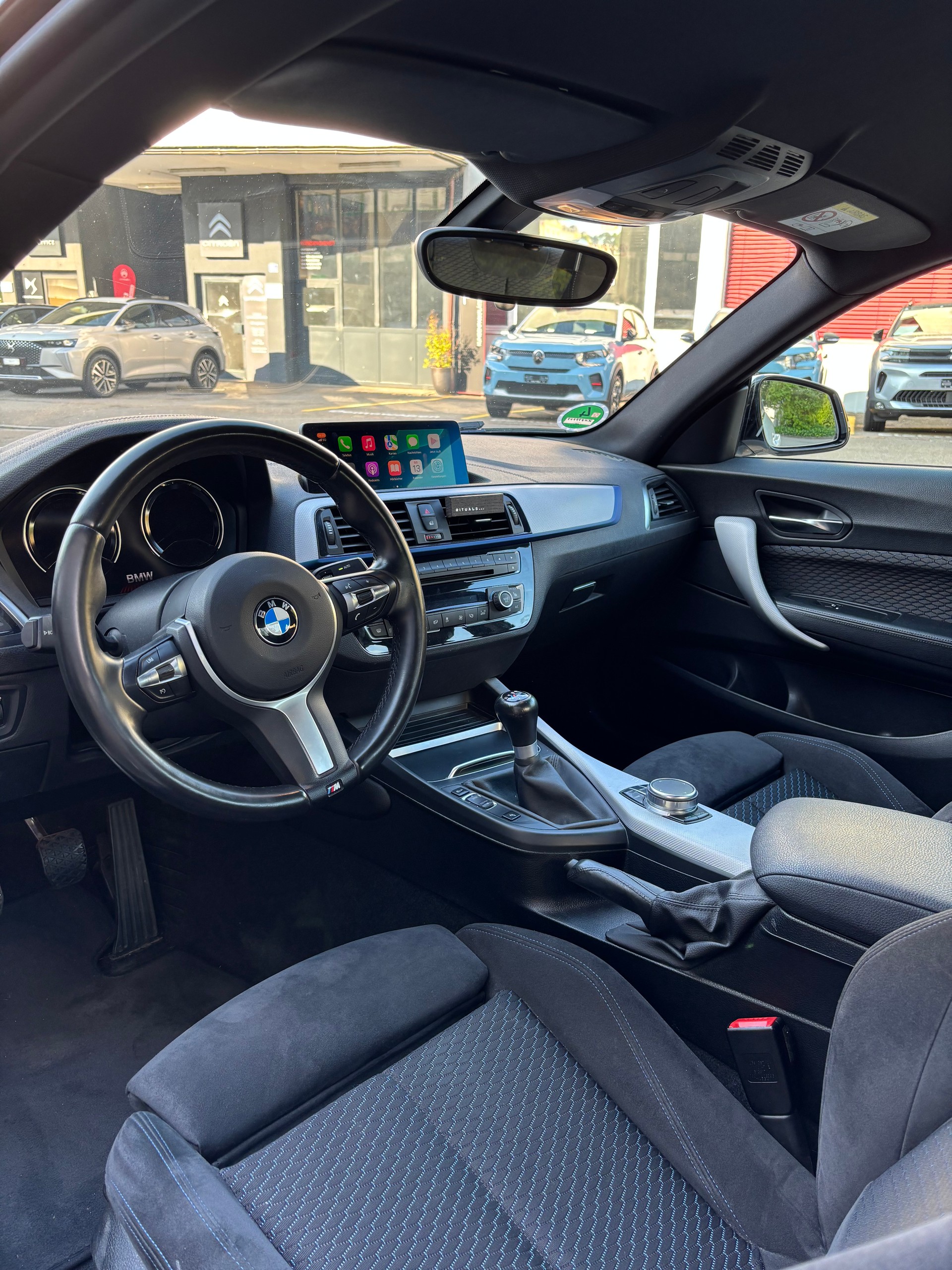 BMW 218d M Sport-image-1