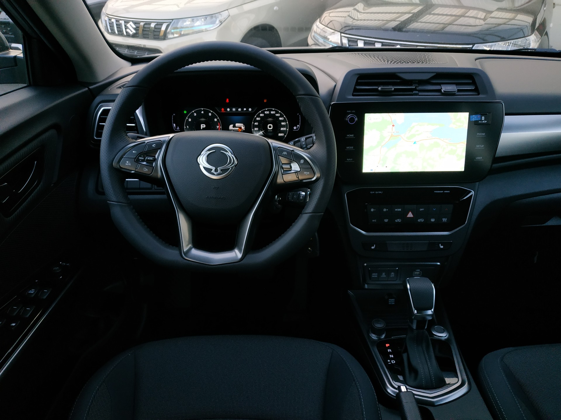 KGM-SsangYong Tivoli 1.5 T GDI Bronze 4WD Automat-image-10