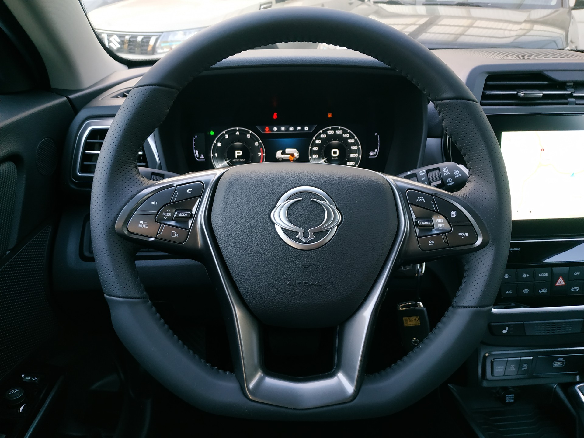 KGM-SsangYong Tivoli 1.5 T GDI Bronze 4WD Automat-image-14