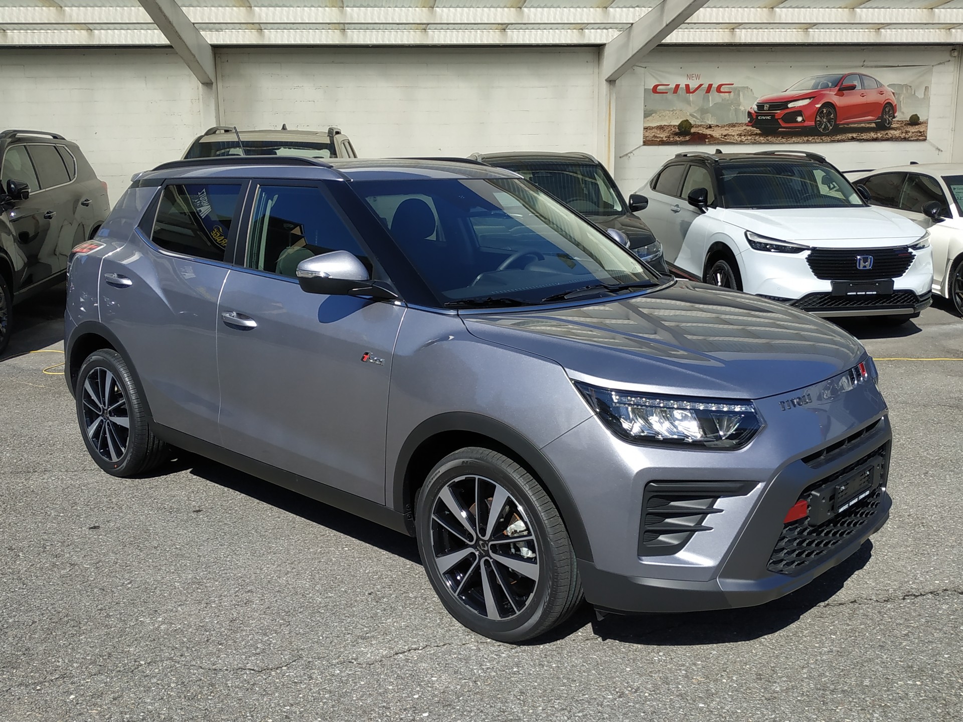 KGM-SsangYong Tivoli 1.5 T GDI Bronze 4WD Automat-showroom-element-1