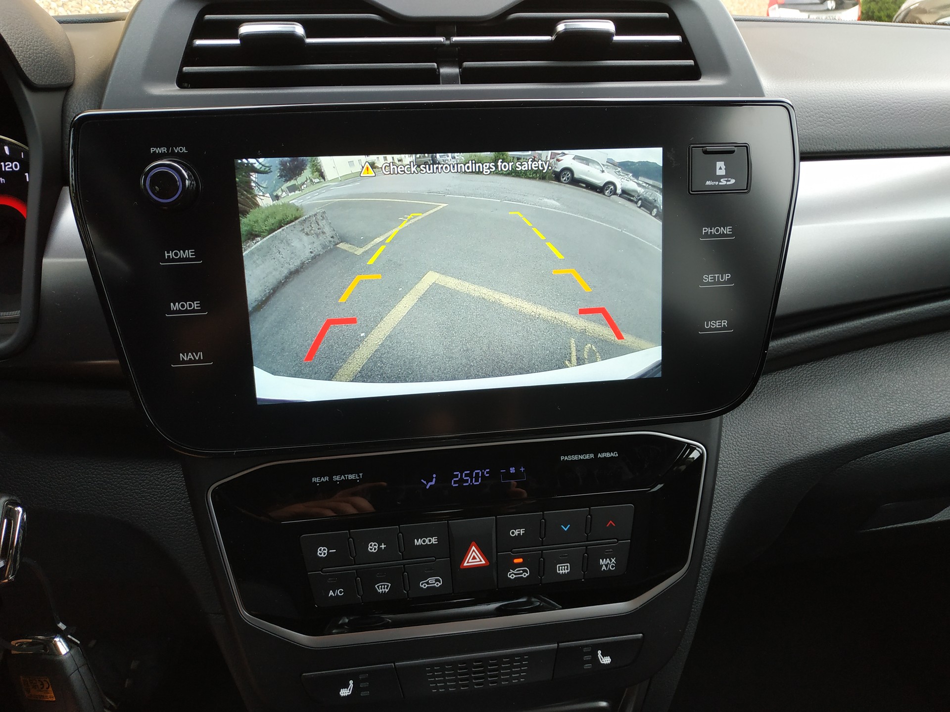 KGM-SsangYong Tivoli 1.5 T GDI Bronze 4WD Automat-image-17