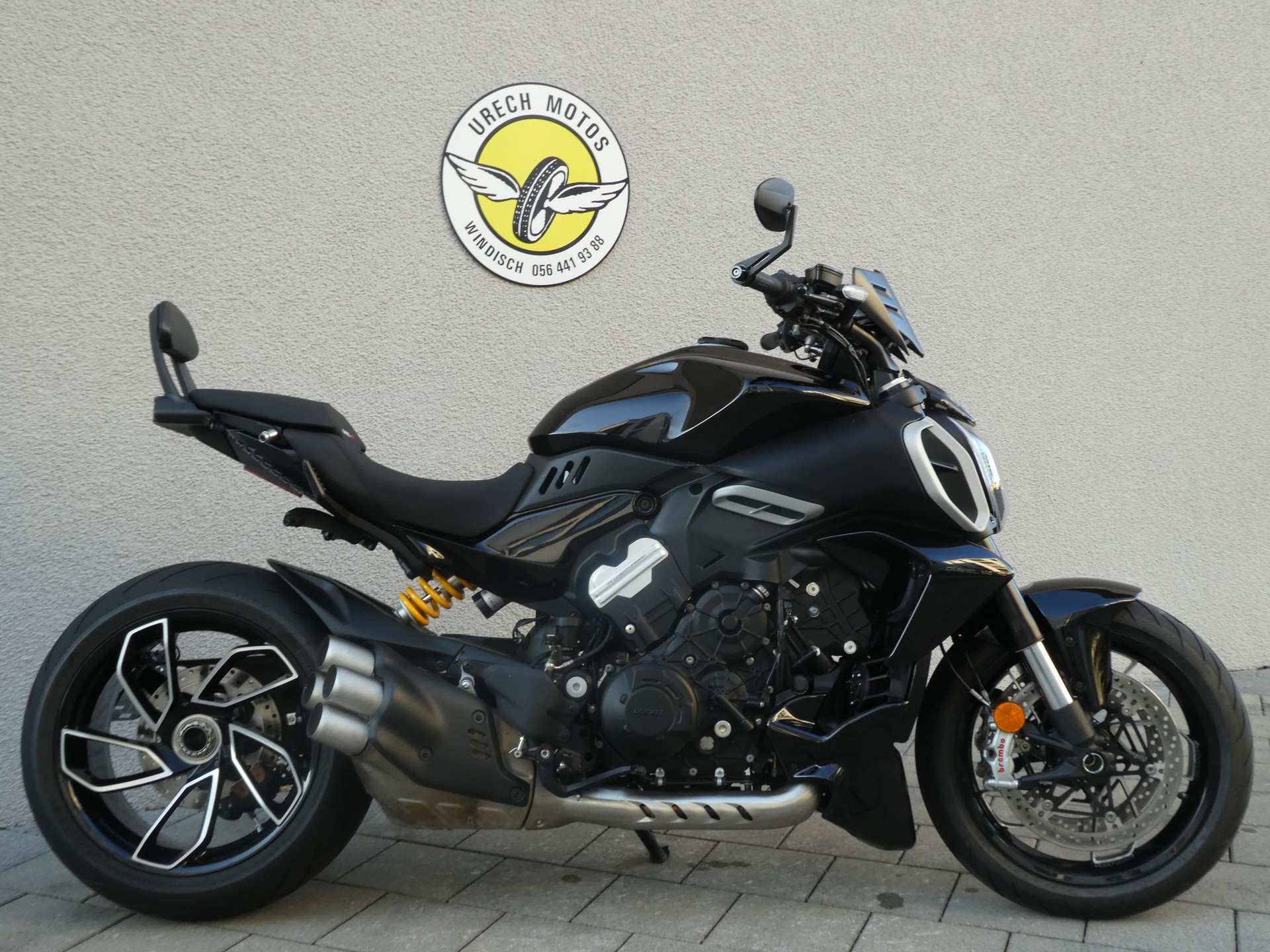 DUCATI Diavel V4-image-1