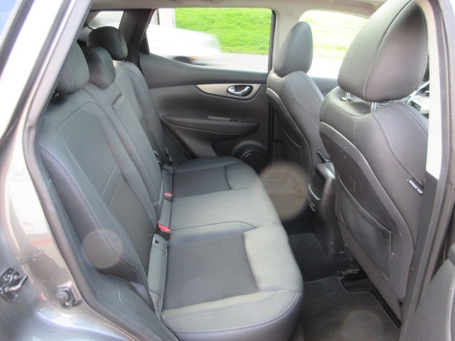 NISSAN Qashqai 1.7 dCi Tekna 4x4-image-8