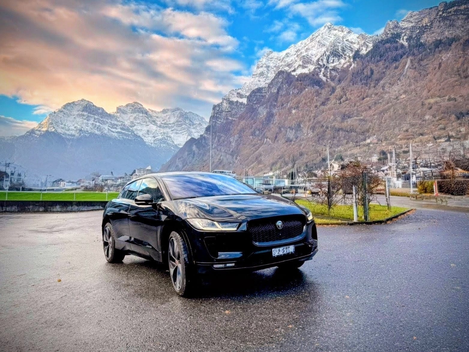 JAGUAR I-Pace EV400 HSE AWD-image-4