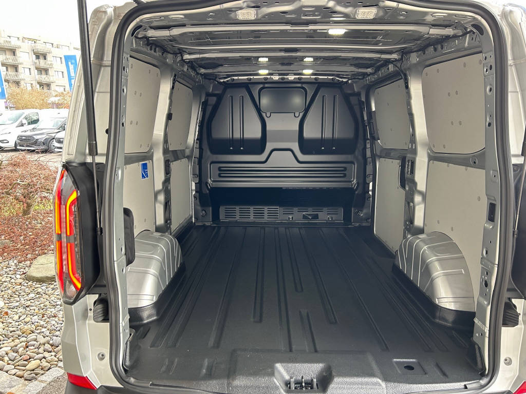 FORD Transit E-Custom Van 320 L1 65kWh Trend-image-4