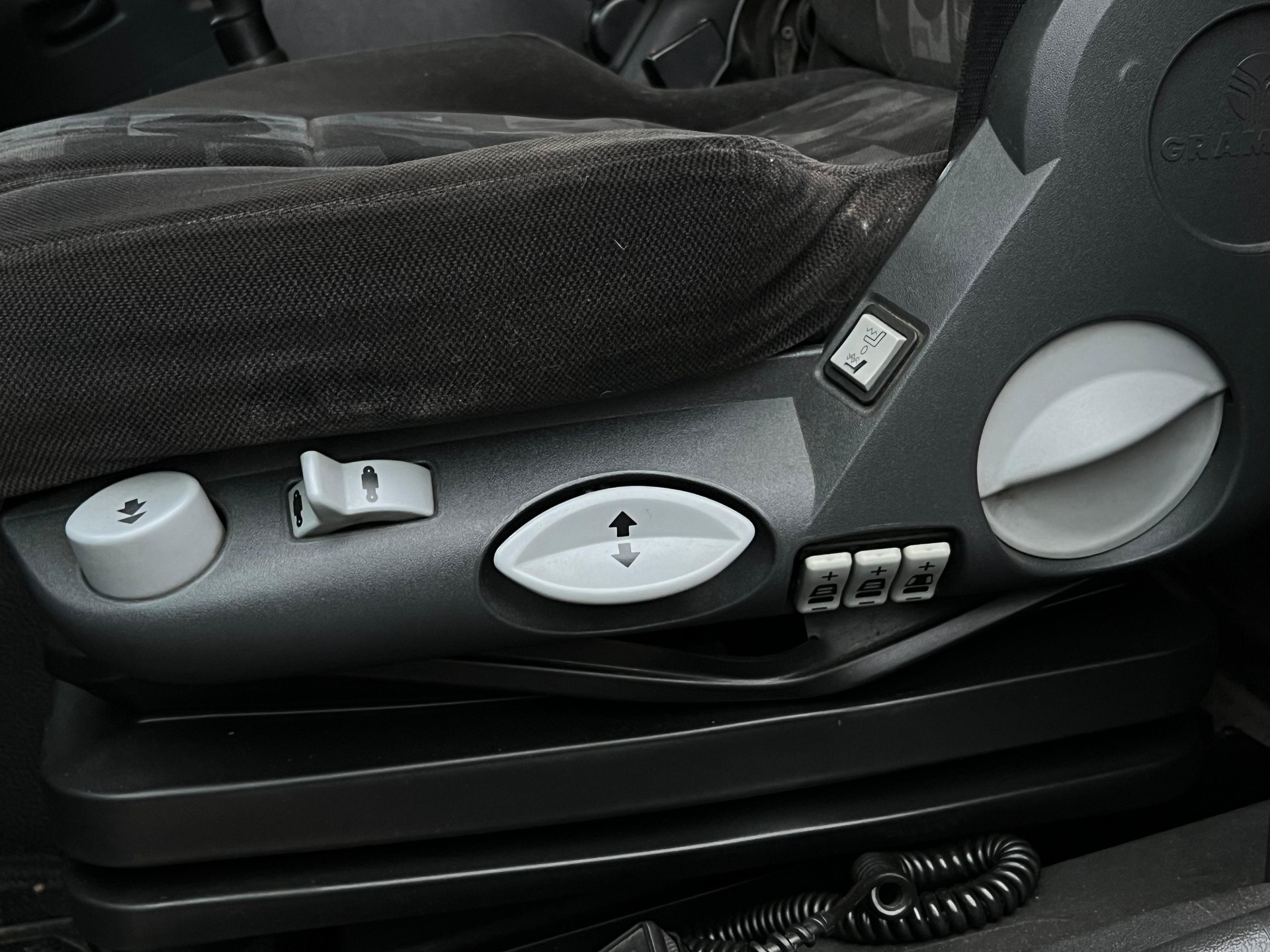 MERCEDES-BENZ-image-5