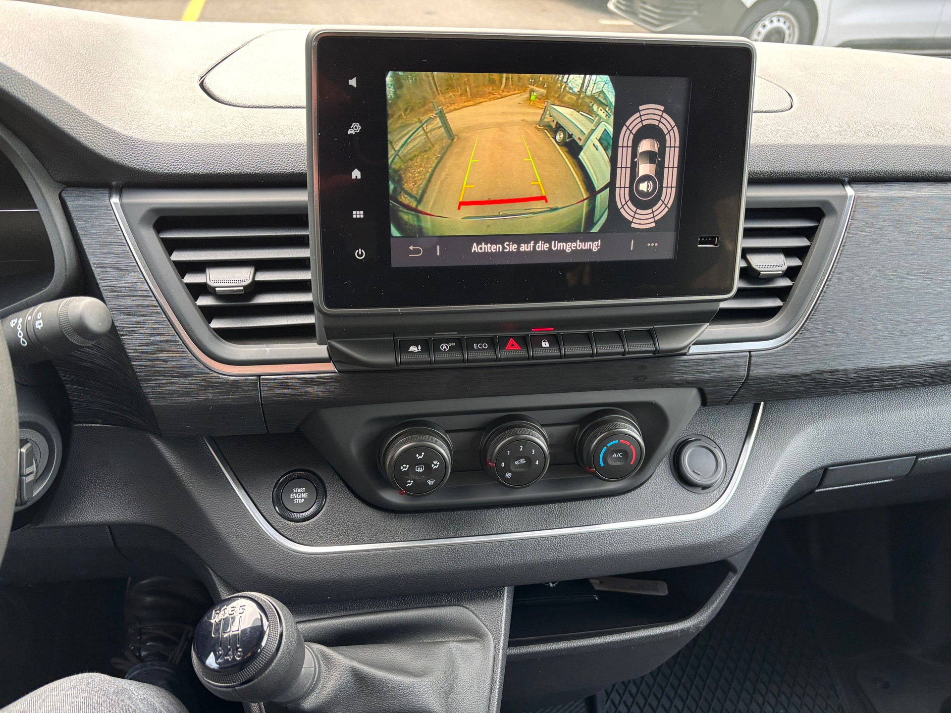 NISSAN Primastar 150 3.0L2H1 N-Connecta 9 Plätze-image-10