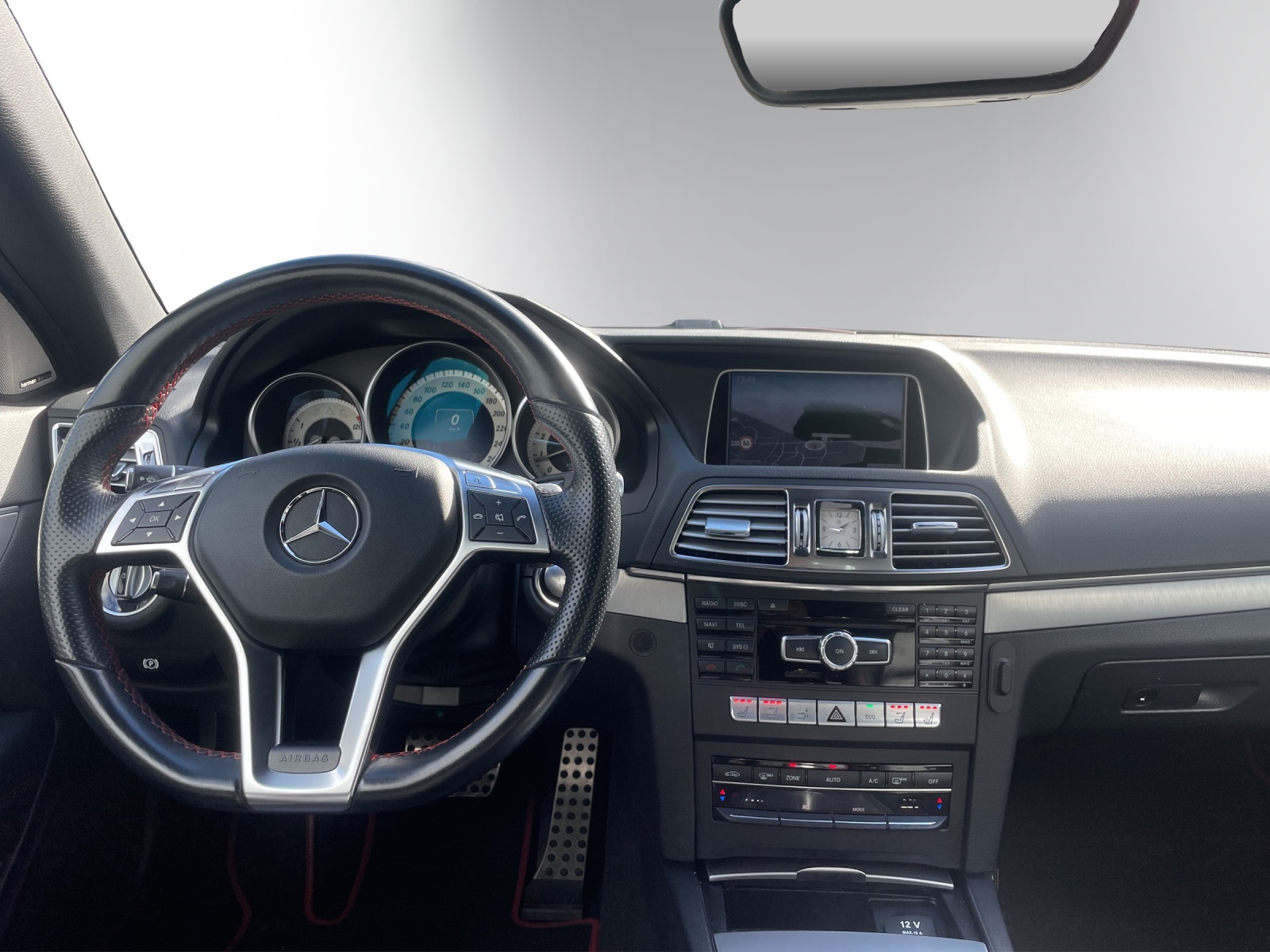MERCEDES-BENZ E 250 7G-Tronic-image-15