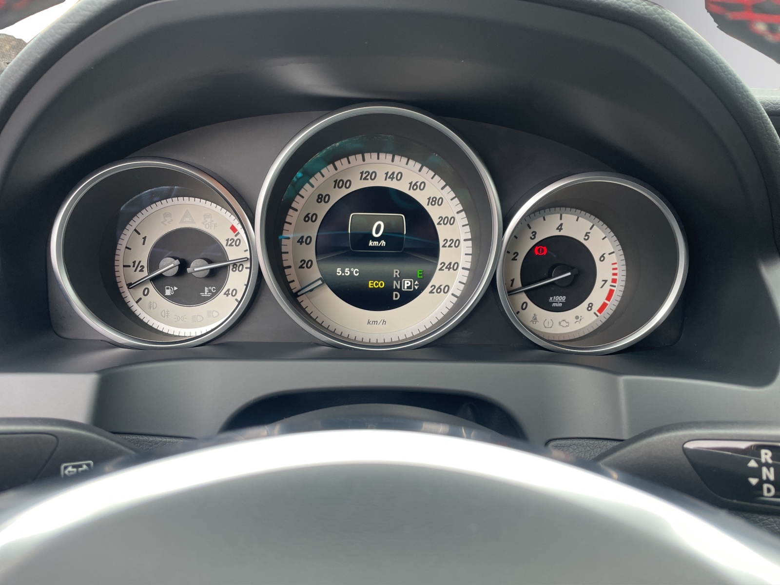 MERCEDES-BENZ E 250 7G-Tronic-image-19