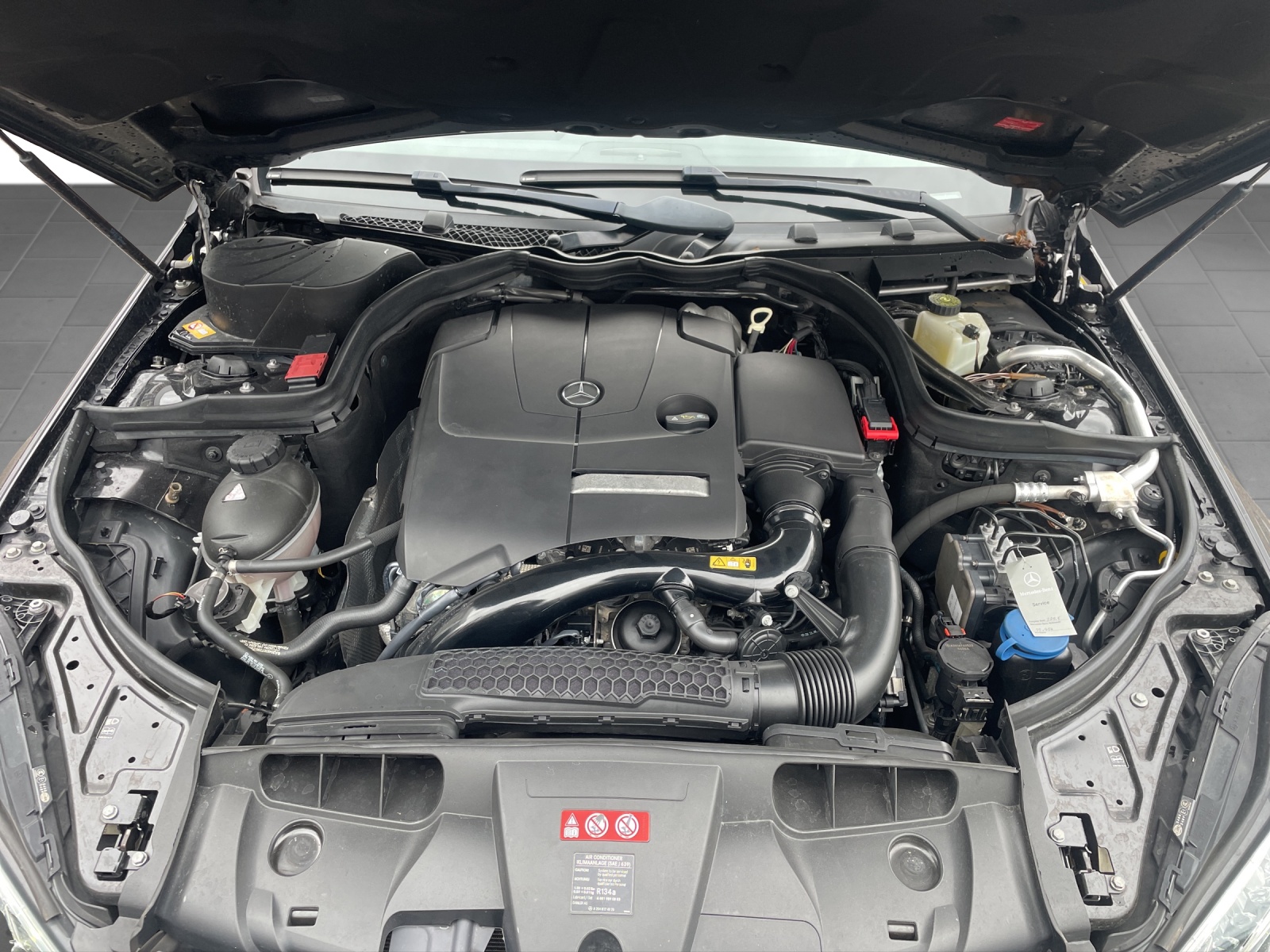 MERCEDES-BENZ E 250 7G-Tronic-image-20