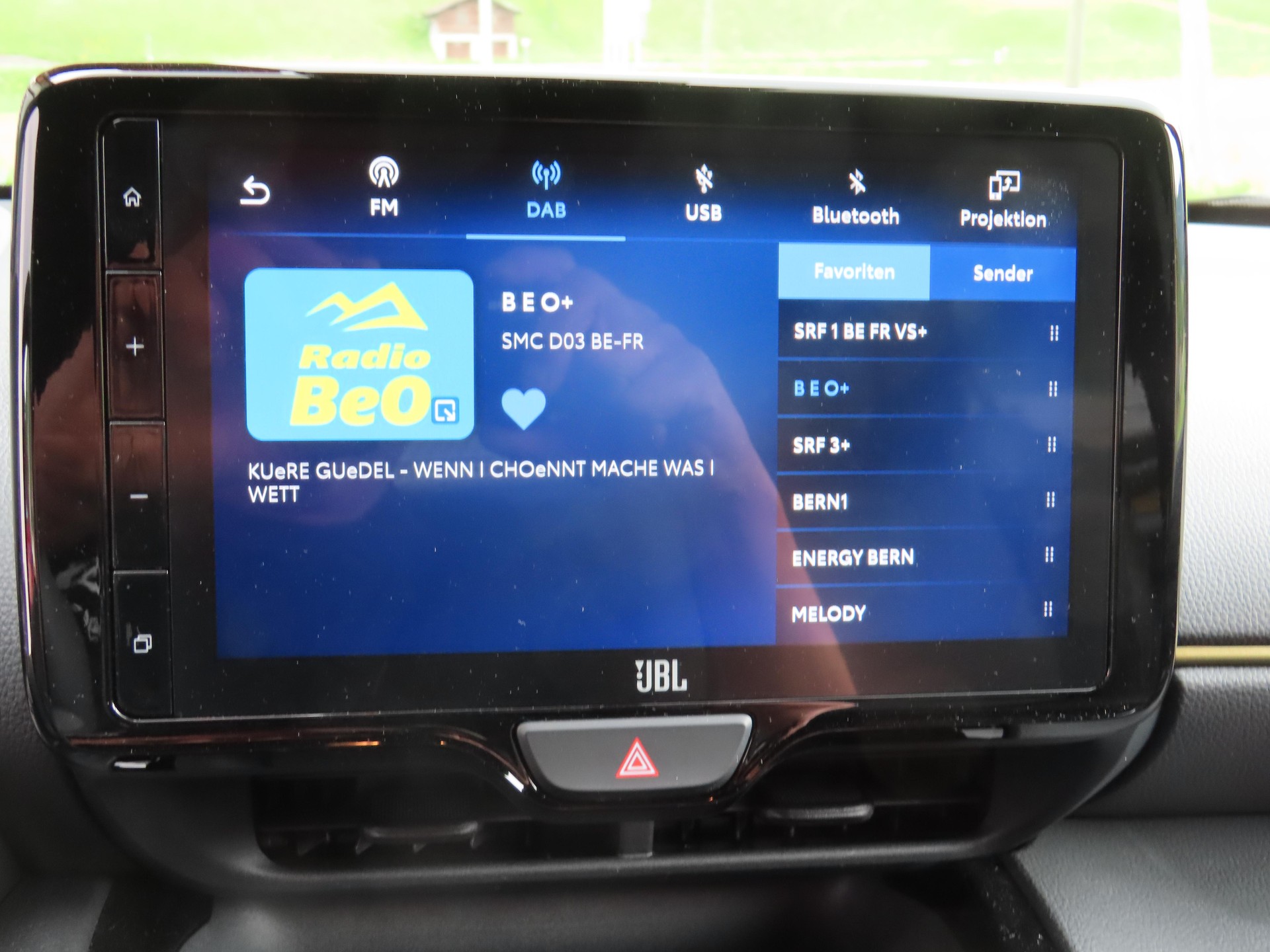 TOYOTA Yaris Cross 1.5 VVT-i HSD Adventure AWD-i-image-12