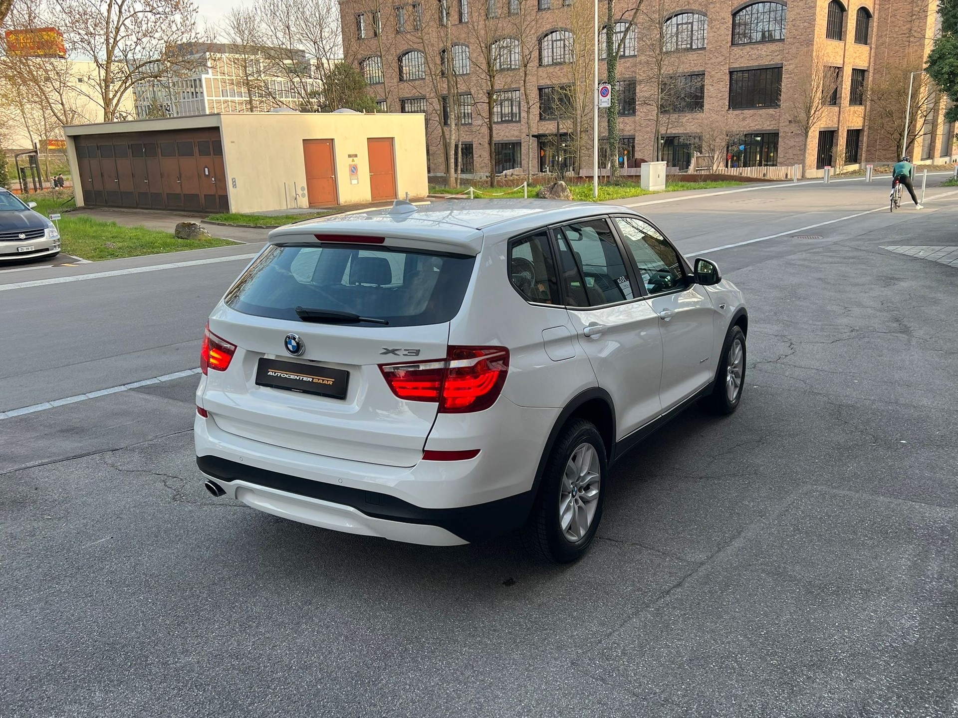 BMW X3 xDrive 20d Steptronic-showroom-element-3