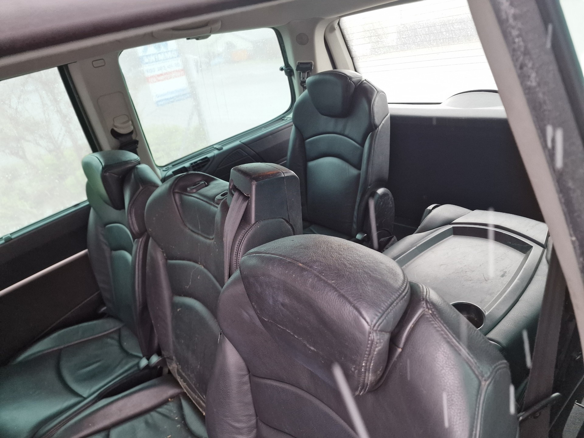 PEUGEOT 807 2.2 16V HDi Family+-image-6