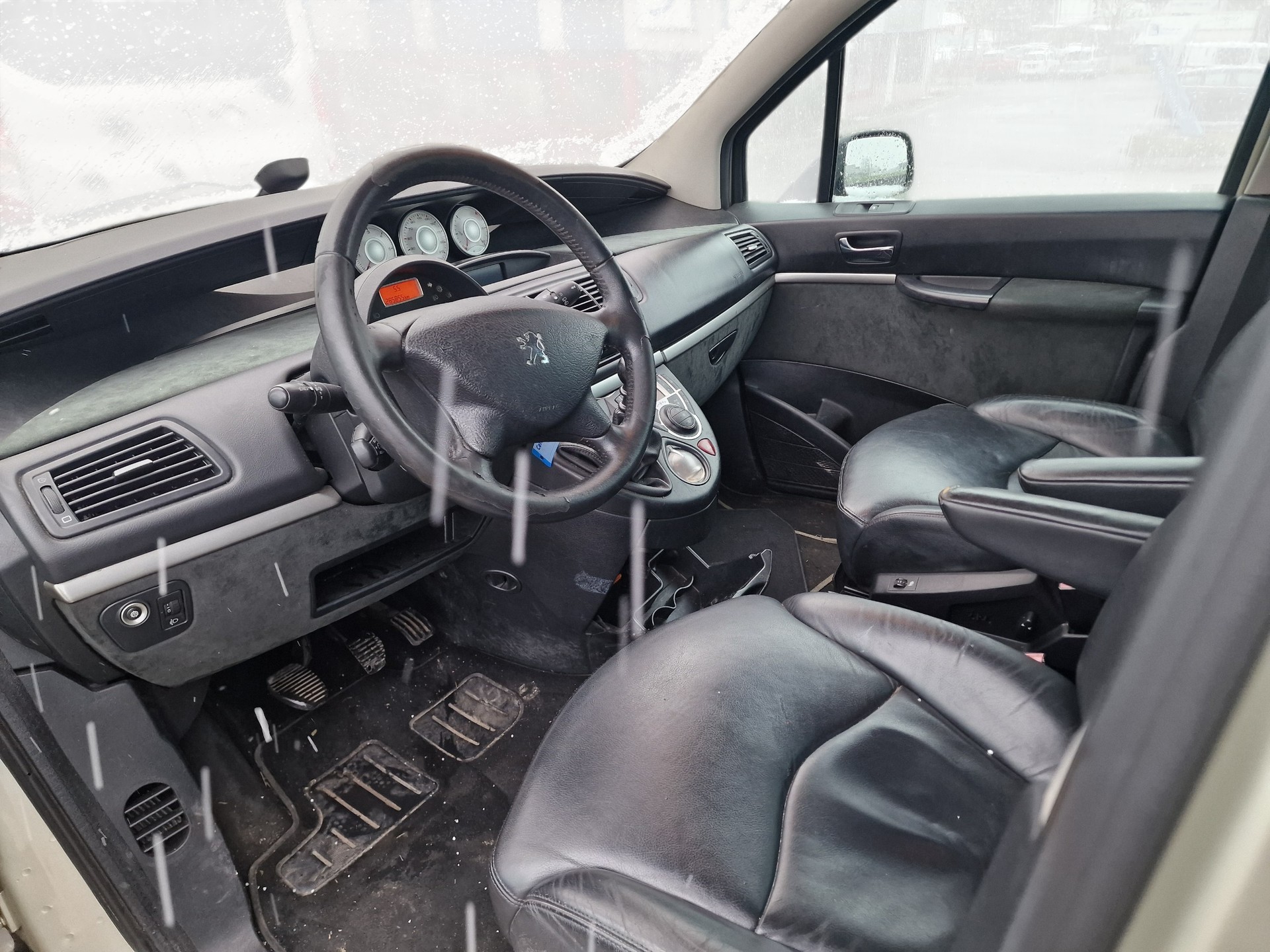 PEUGEOT 807 2.2 16V HDi Family+-showroom-element-3