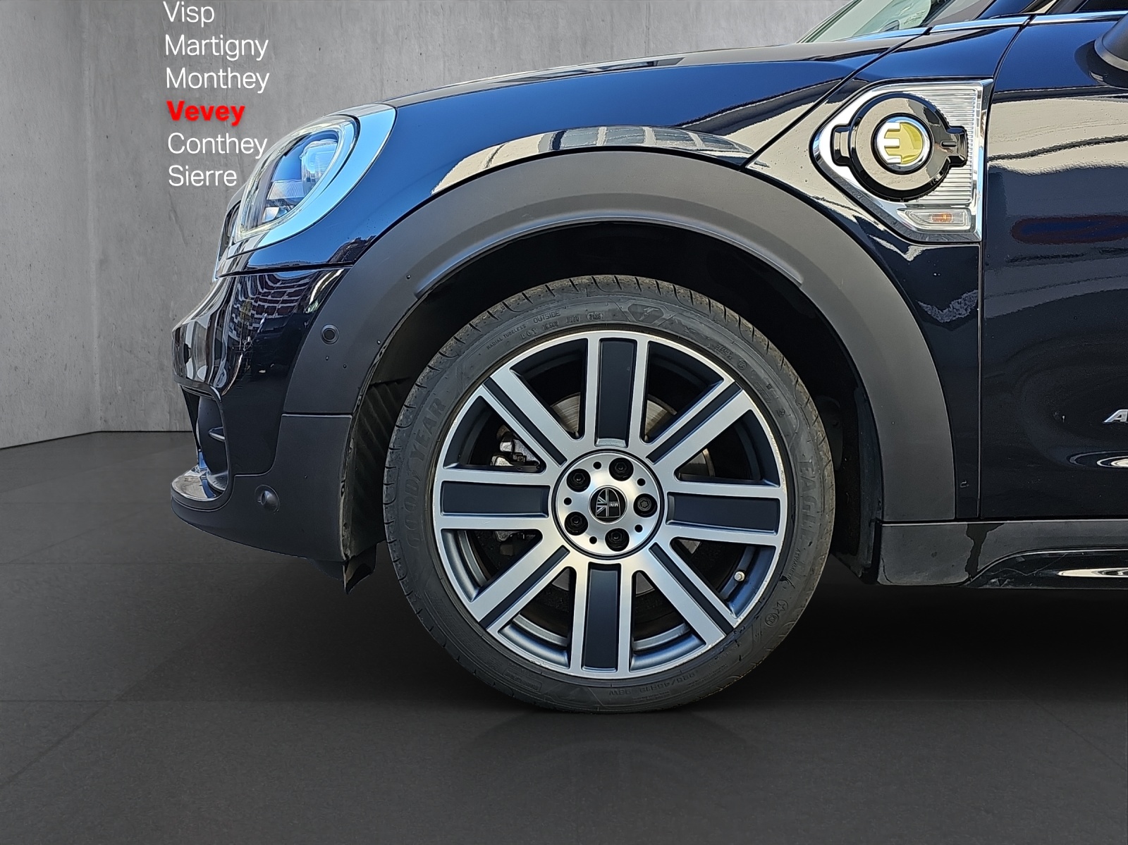 MINI Countryman Cooper S E ALL4 PHEV Steptronic-image-6