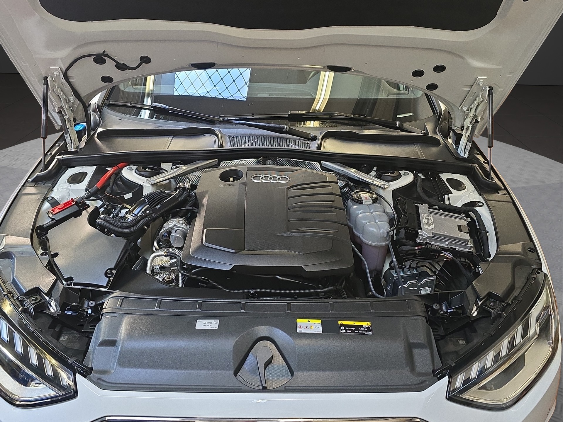 AUDI A4 Avant 40 TDI S line quattro S-tronic-image-15