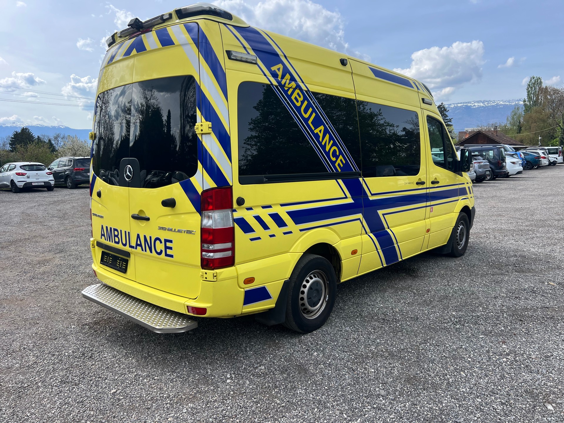 MERCEDES-BENZ AMBULANCE Sprinter 319 BlueTec Standard 7G-Tronic-image-5