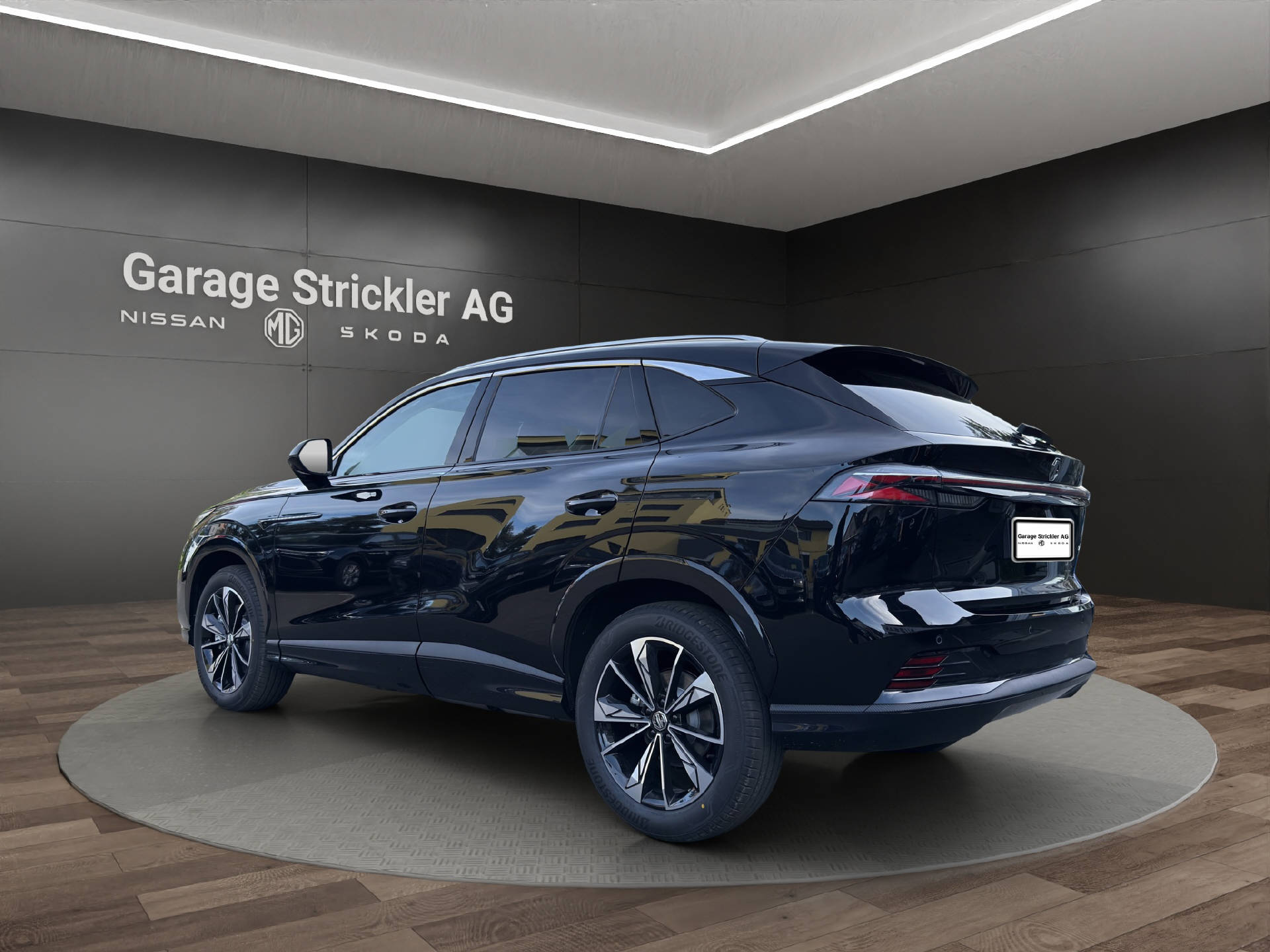 MG HS 1.5 Hybrid Luxury-showroom-element-2