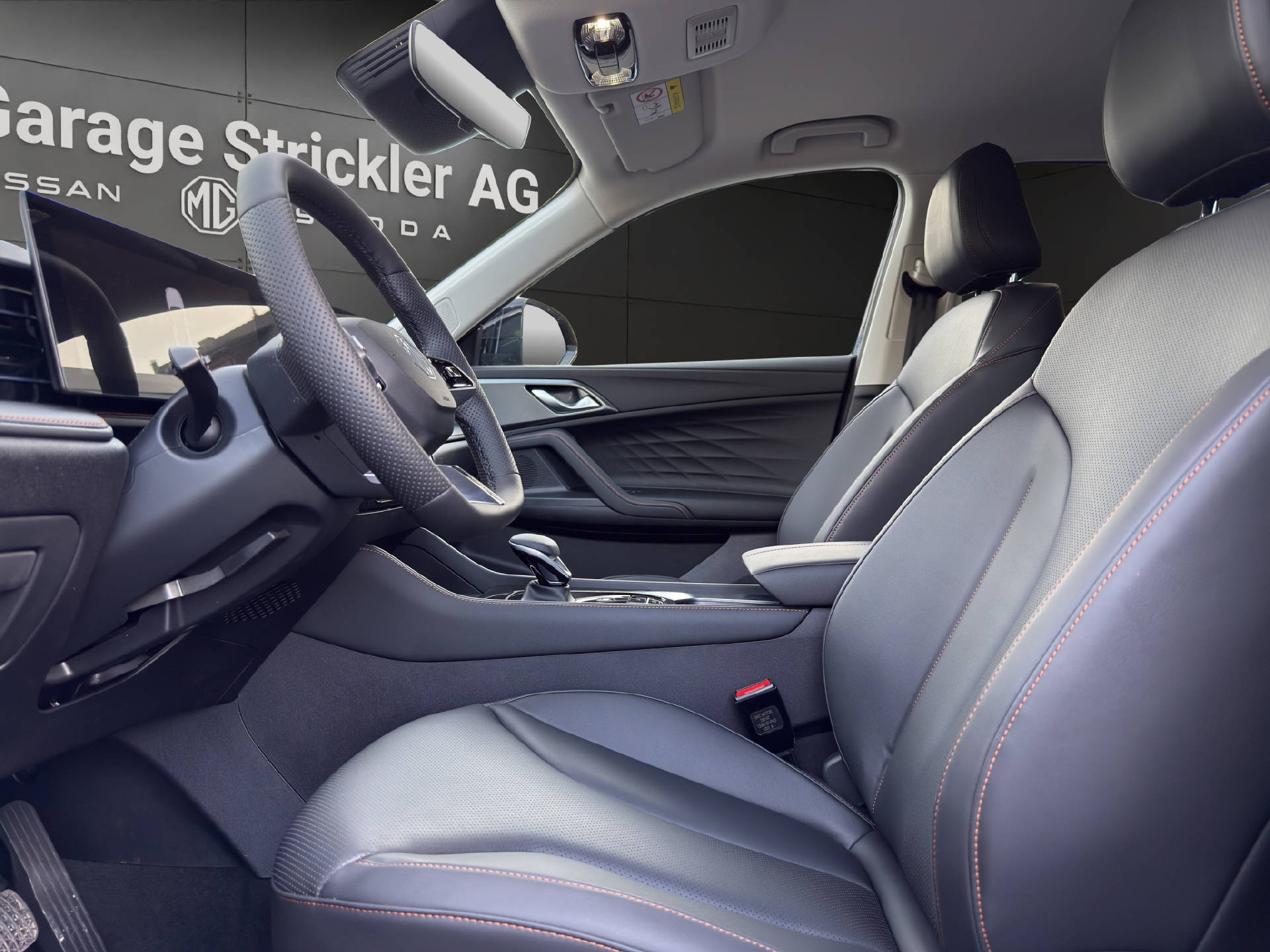 MG HS 1.5 Hybrid Luxury-image-9