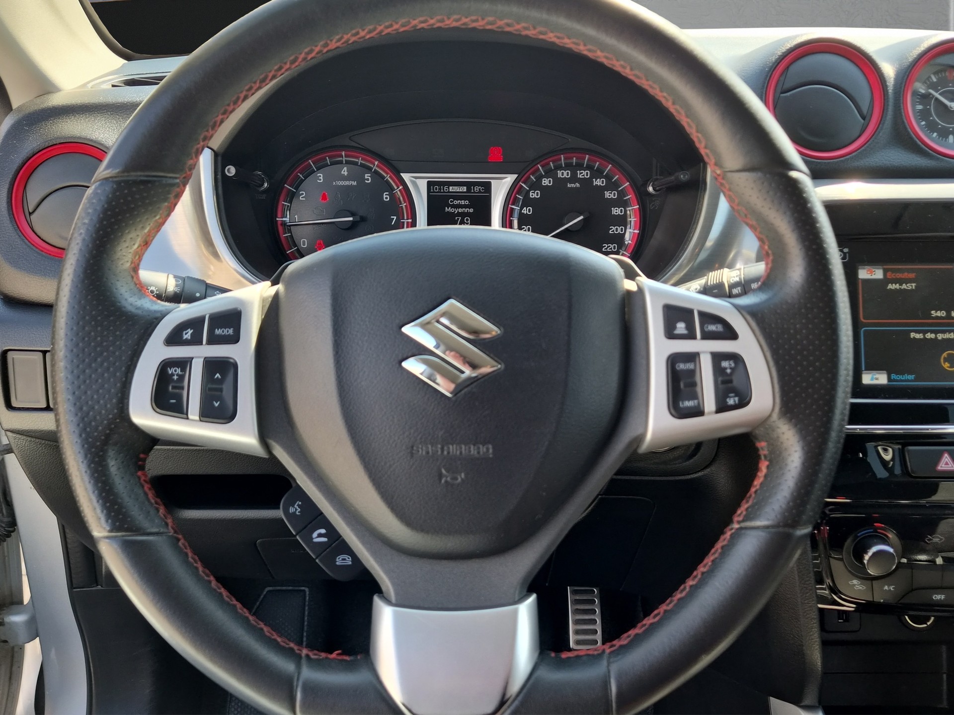 SUZUKI Vitara 1.4 Boosterjet Piz Sulai Top Automatic-image-9