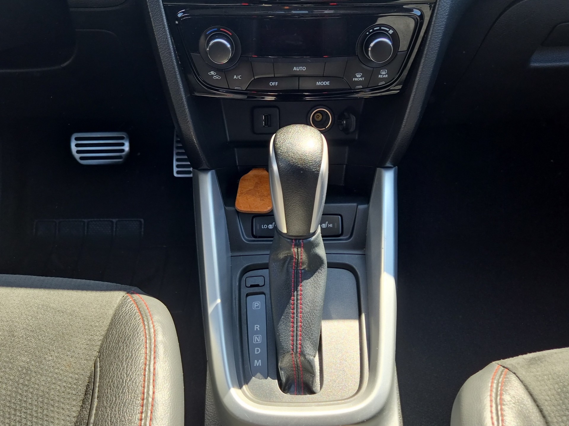 SUZUKI Vitara 1.4 Boosterjet Piz Sulai Top Automatic-image-14