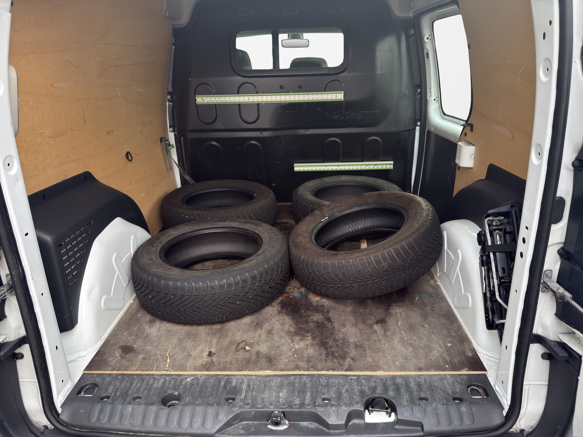 RENAULT Kangoo Medium dCi 90 ENERGY Business-image-13