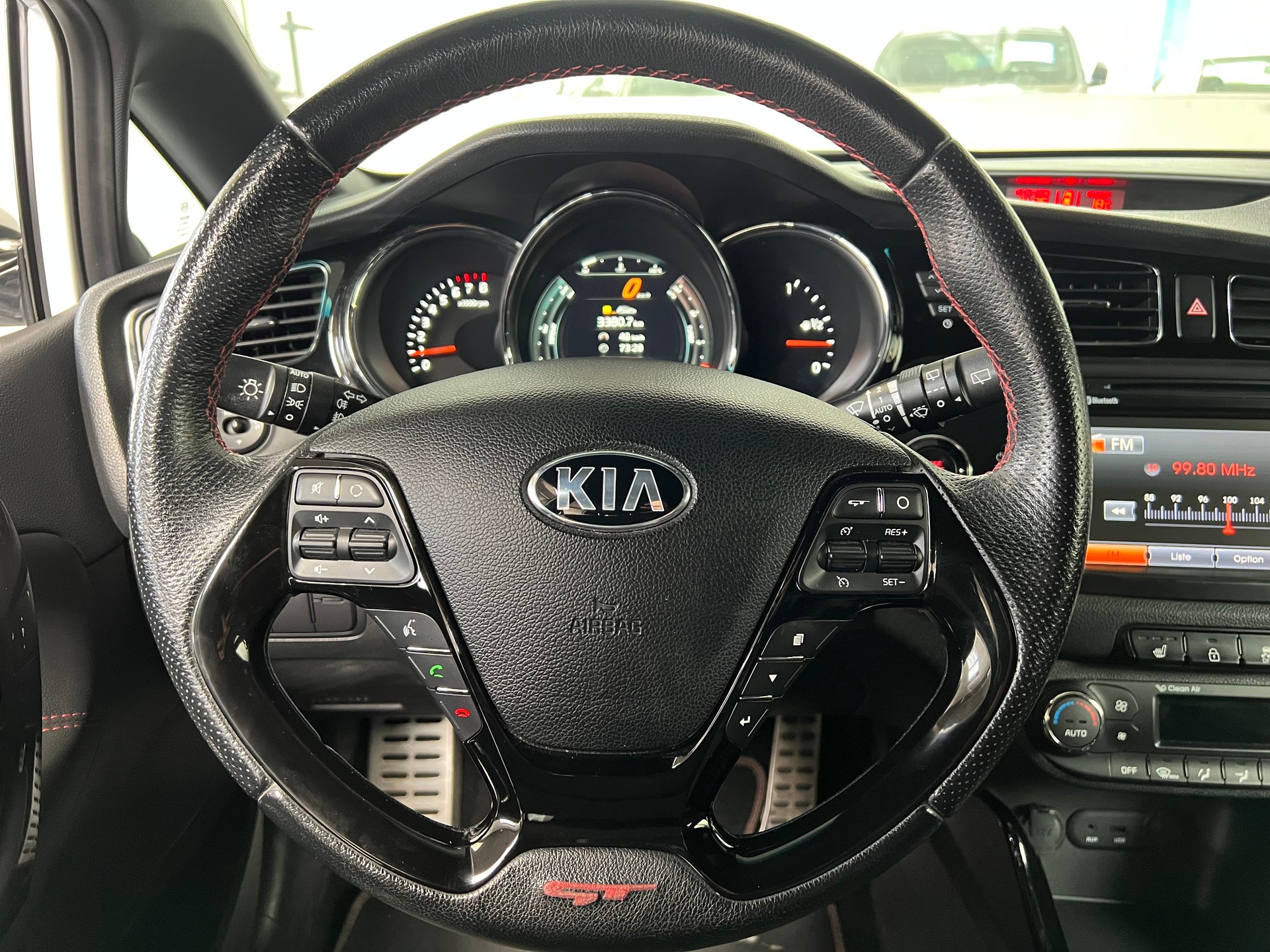 KIA Cee'd 1.6 GDi Turbo GT-image-6