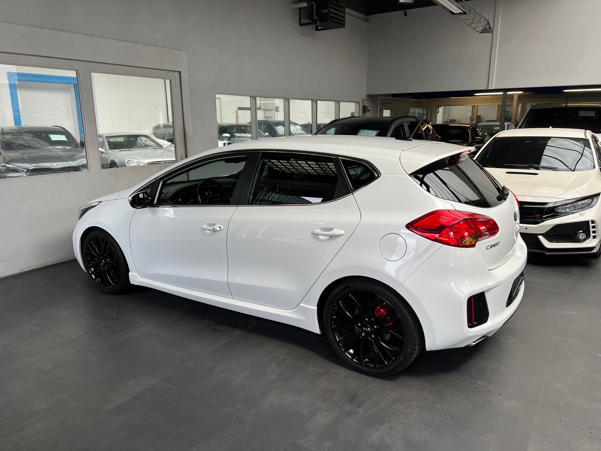KIA Cee'd 1.6 GDi Turbo GT-image-1