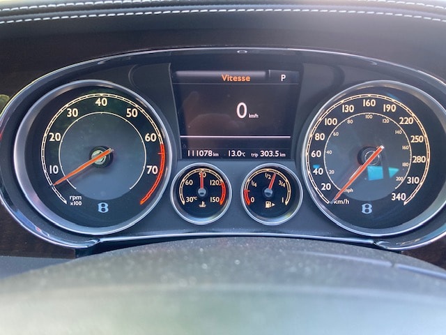 BENTLEY 4.0 V8-image-4