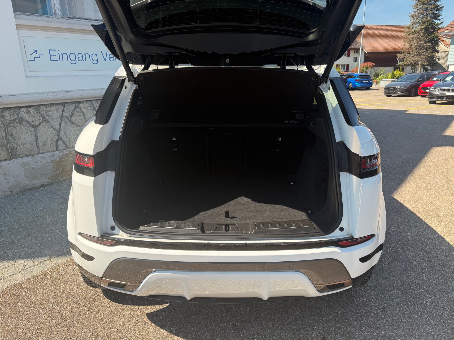 LAND ROVER Range Rover Evoque 2.0 T R-Dynamic SE-image-7