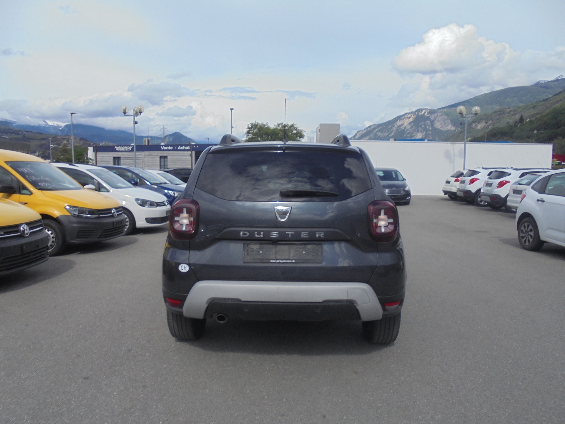 DACIA Duster TCe 150 Celebration 4x4-image-4