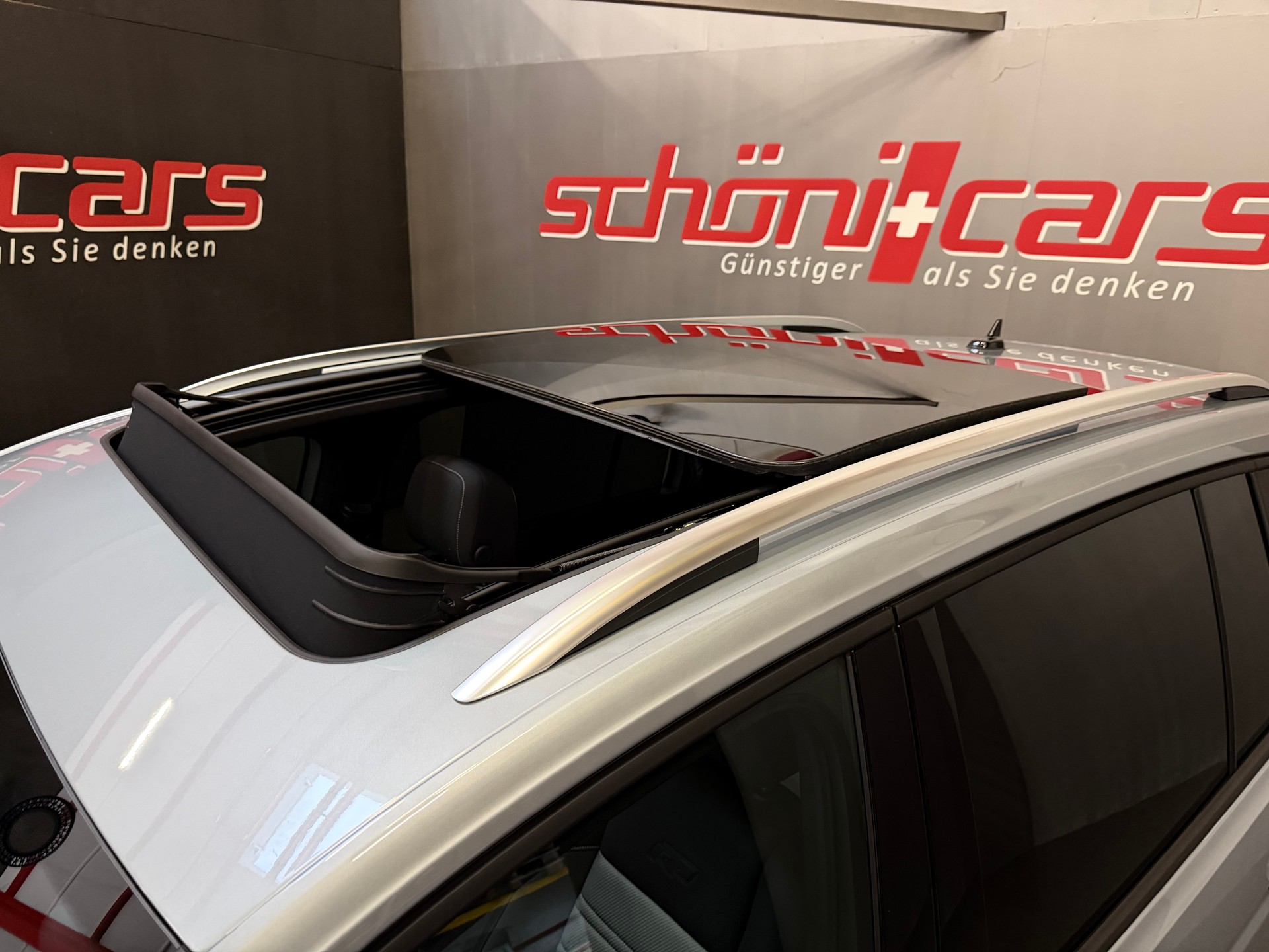 VW Touran 1.5 TSI EVO R-Line DSG Panorama-image-11