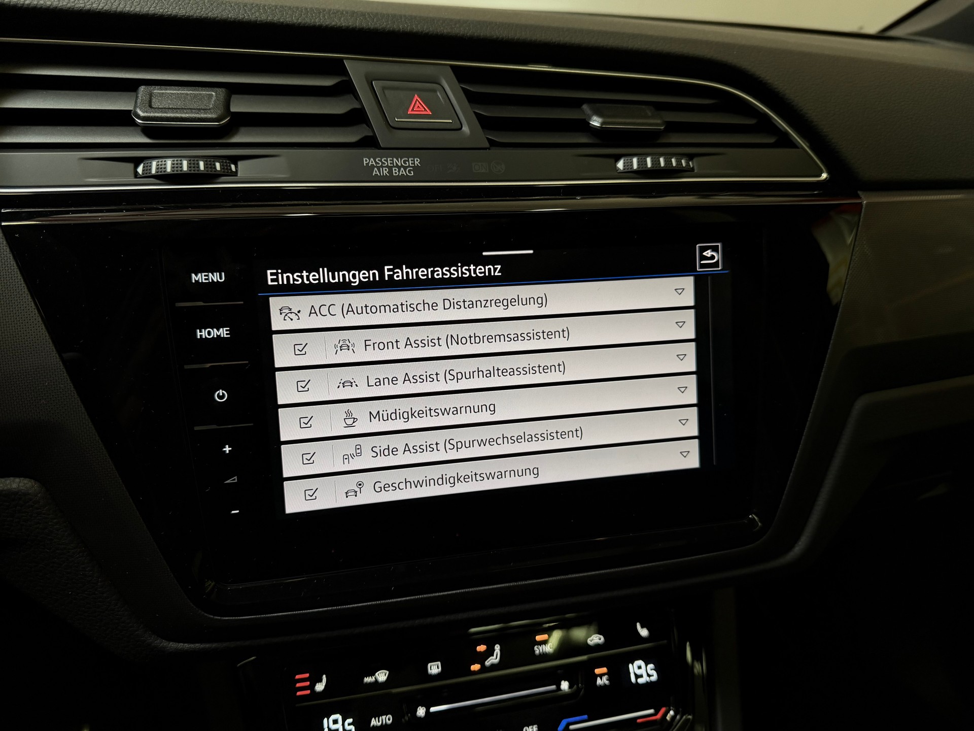 VW Touran 1.5 TSI EVO R-Line DSG Panorama-image-27