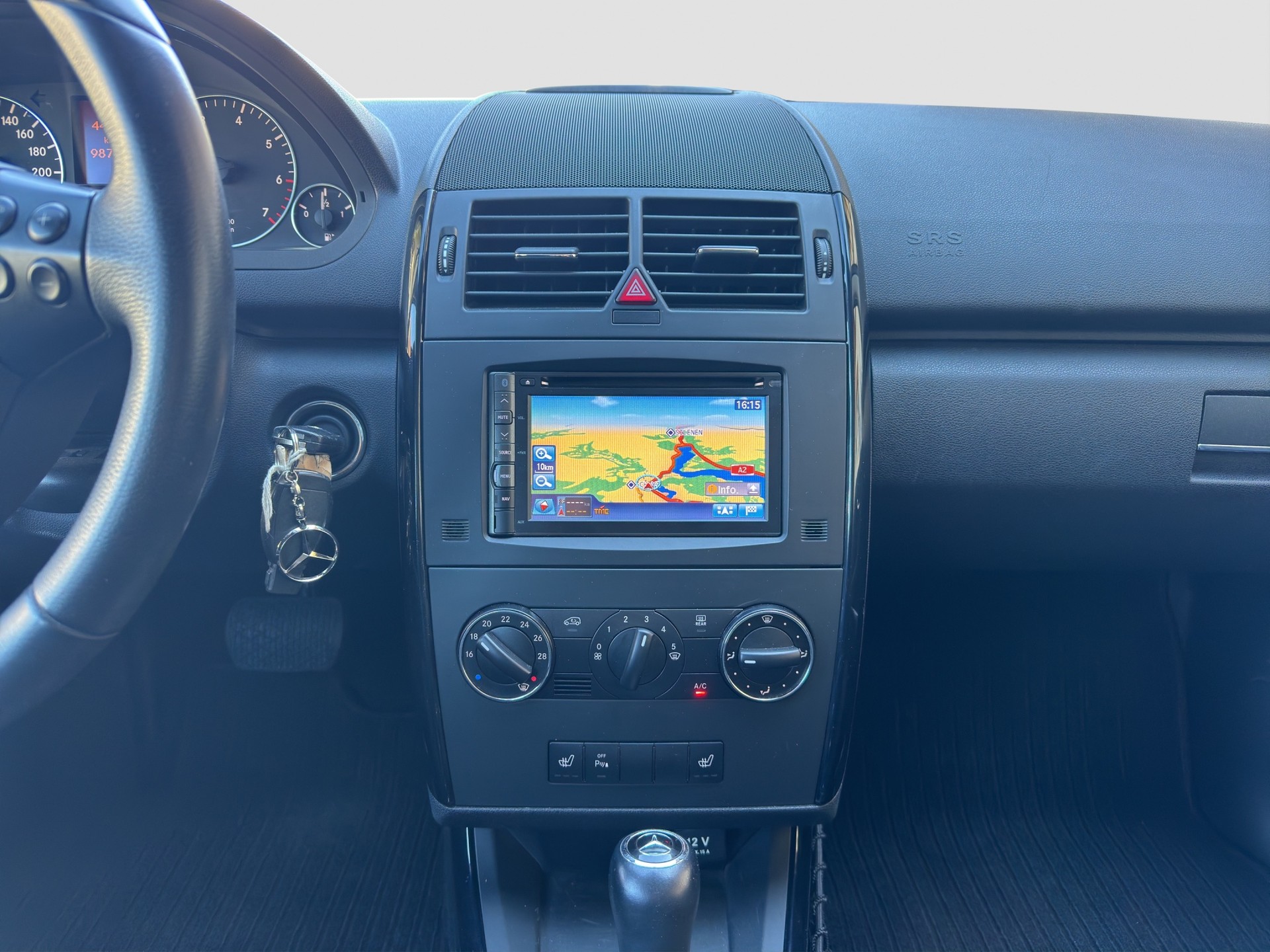 MERCEDES-BENZ A 160 Leader Autotronic-image-4
