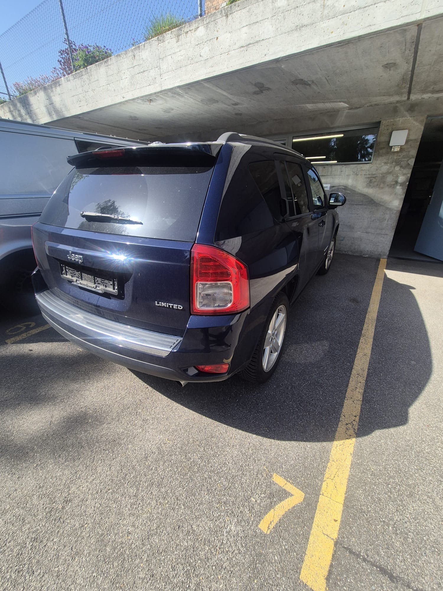 JEEP Compass 2.4 Limited Automatic-image-3