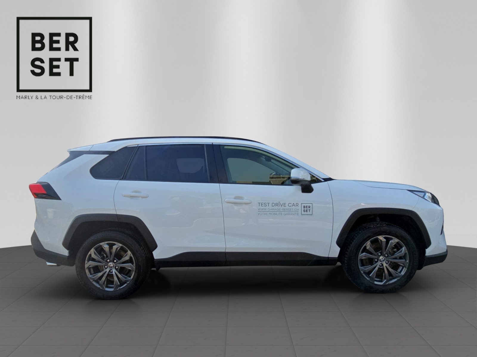 TOYOTA RAV4 2.5 HEV Trend-image-5