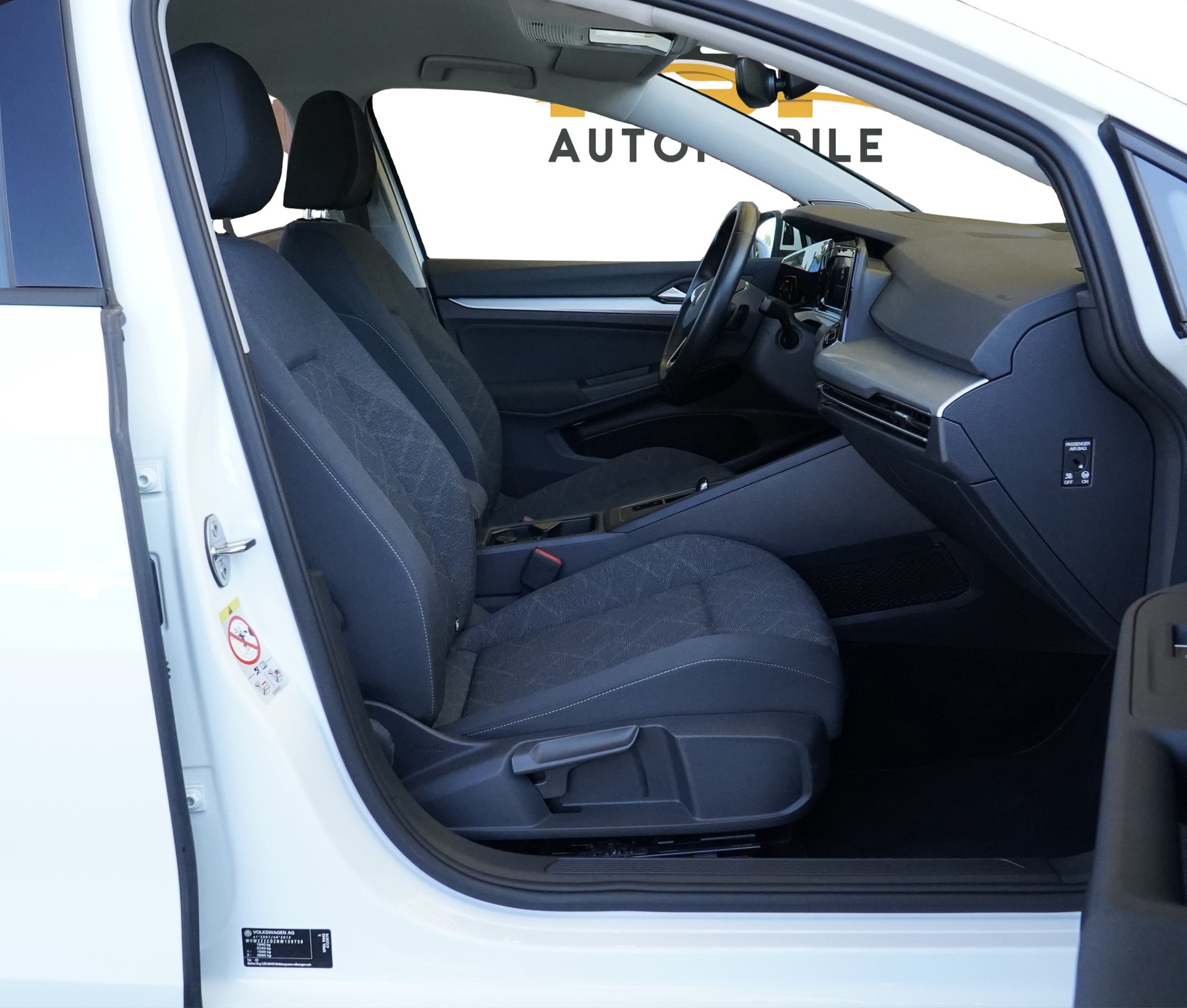 VW Golf 1.5 e TSI ACT Selection DSG *CH Fahrzeug*-image-11