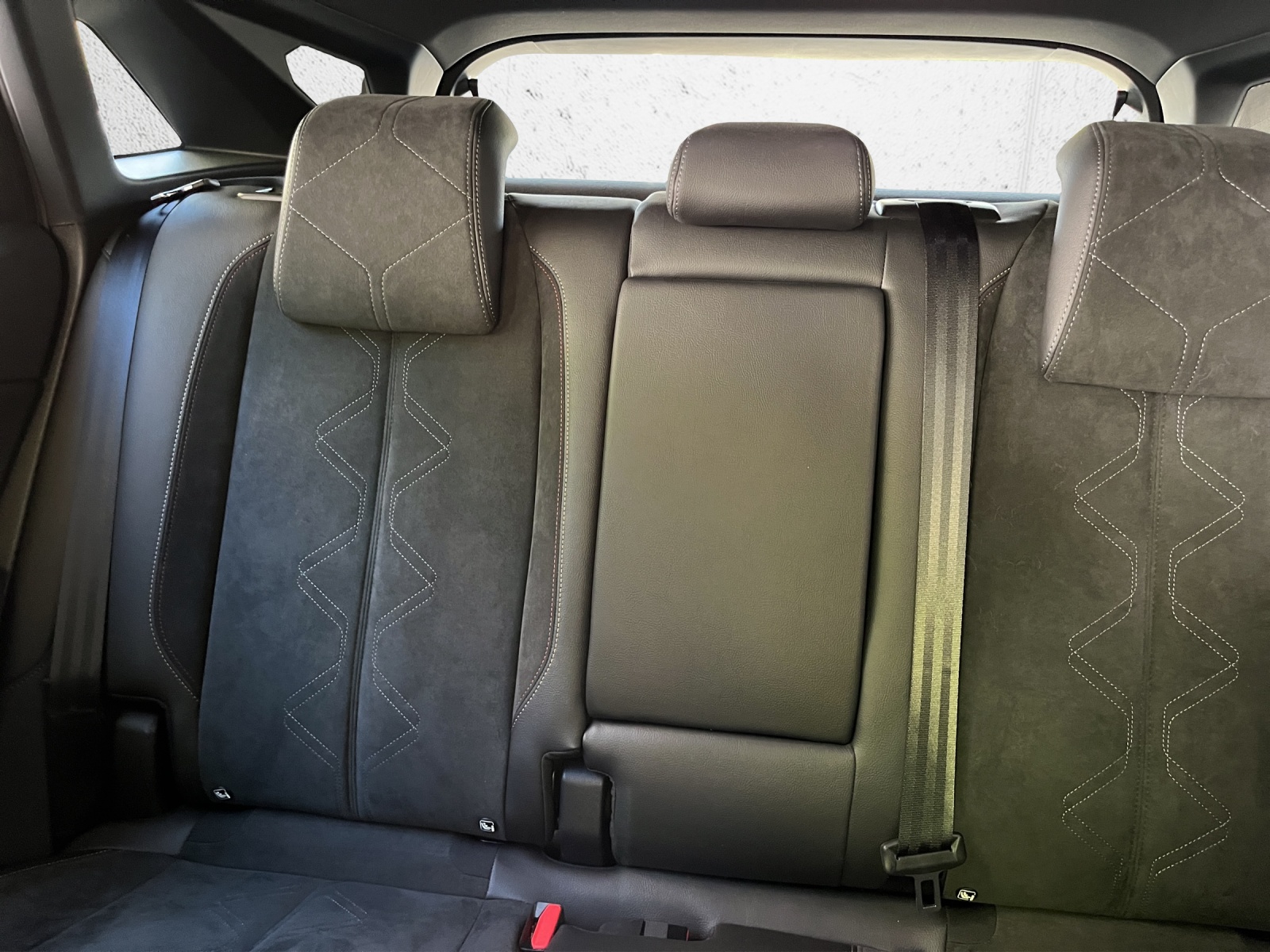 DS AUTOMOBILES DS 7 Crossback E-Tense 300 Performance Line-image-11