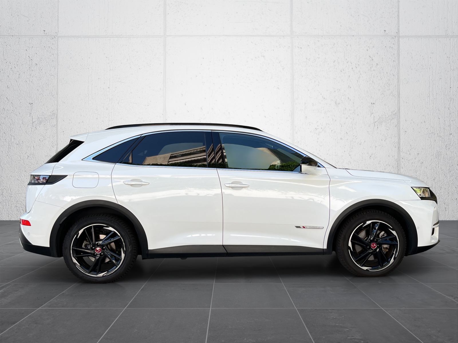 DS AUTOMOBILES DS 7 Crossback E-Tense 300 Performance Line-image-6