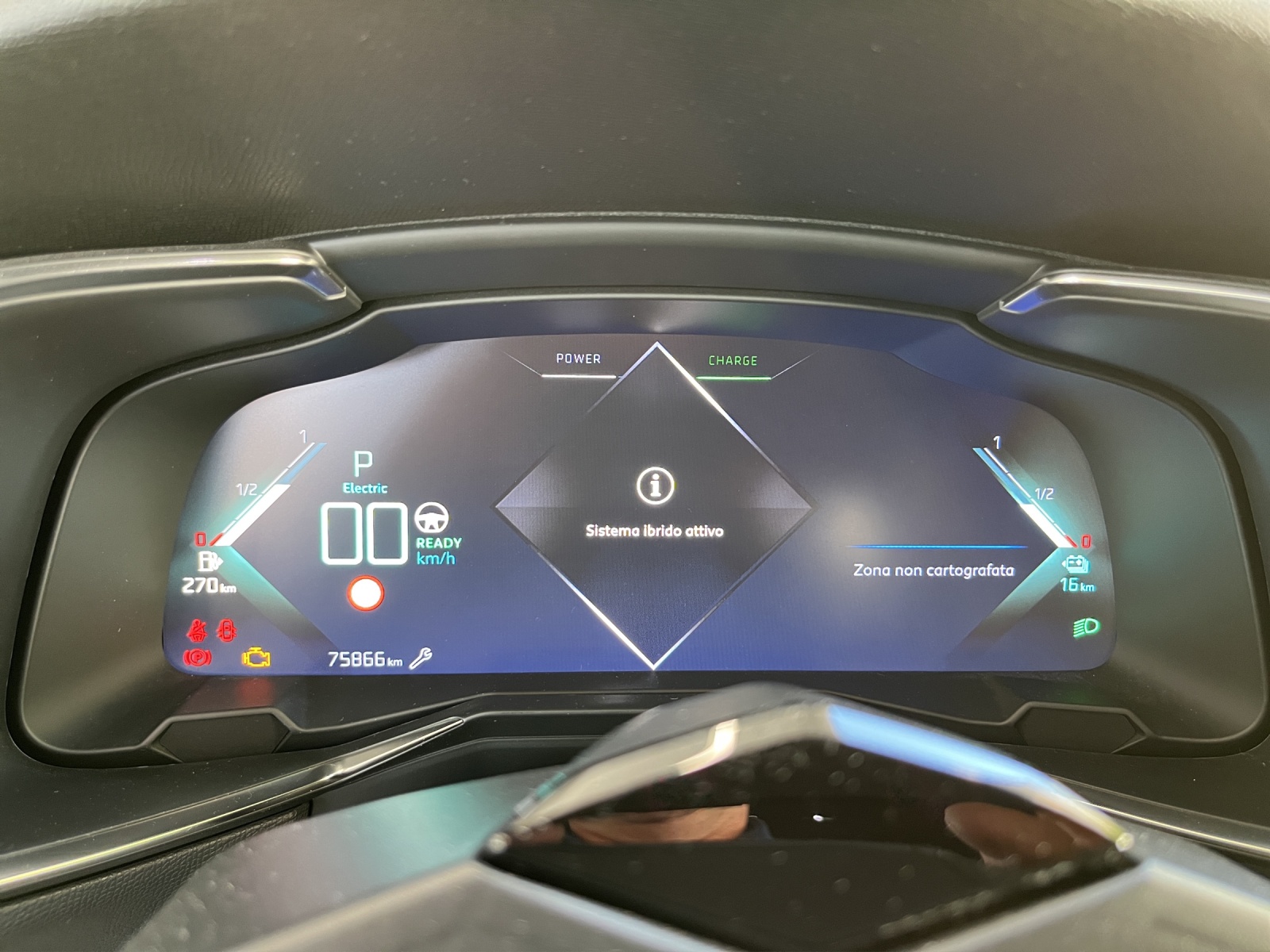 DS AUTOMOBILES DS 7 Crossback E-Tense 300 Performance Line-image-10