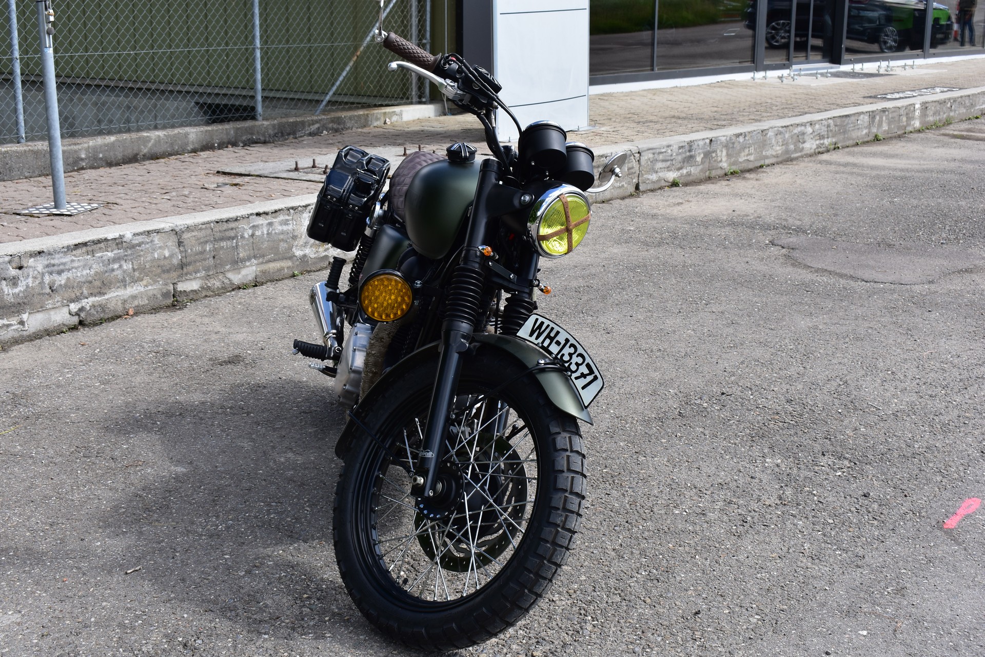 TRIUMPH Bonneville T 100 Steve McQueen Limited Edition-image-1