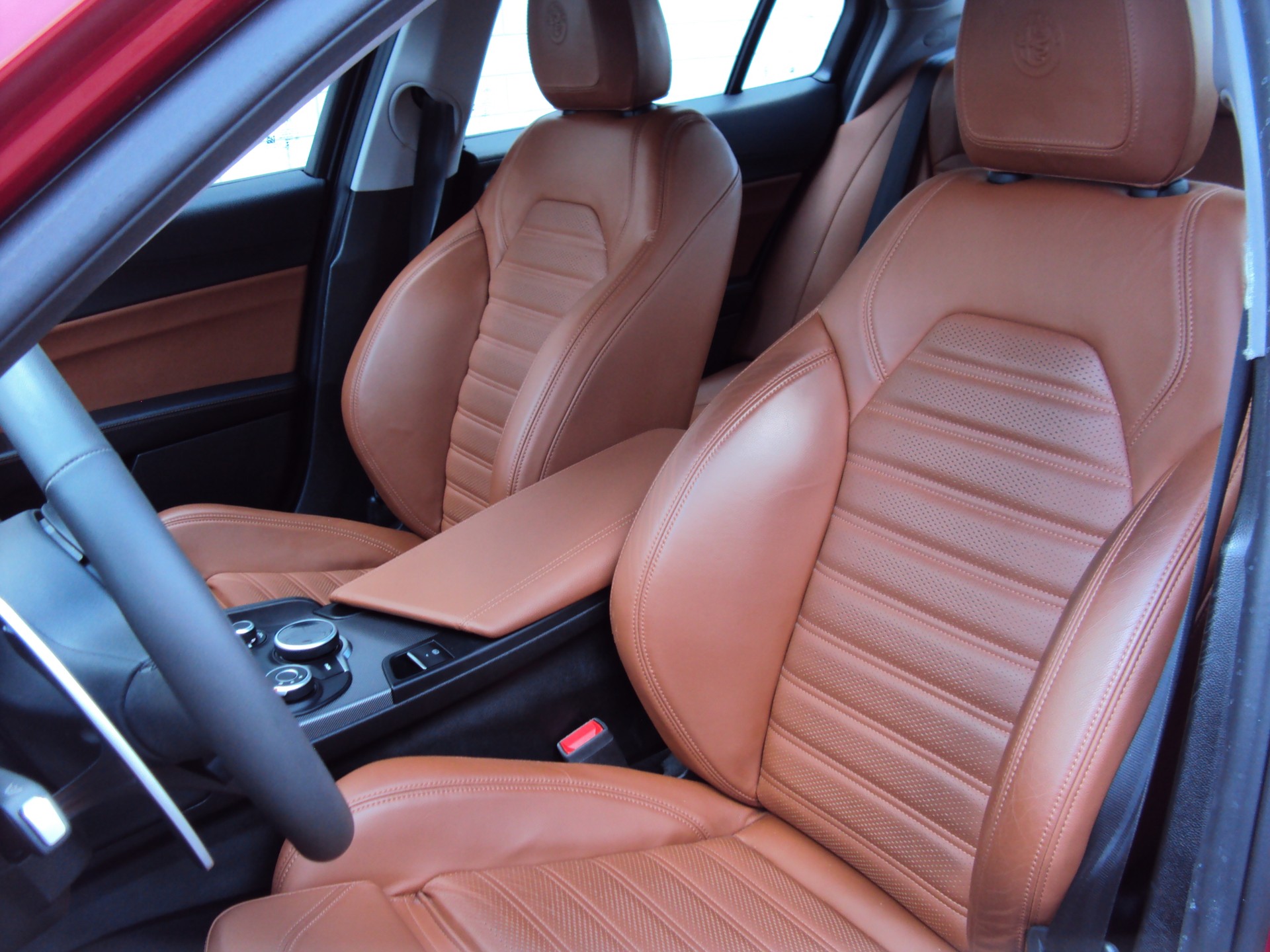 ALFA ROMEO Giulia 2.2 JTDM Veloce Q4 Automatic-image-13