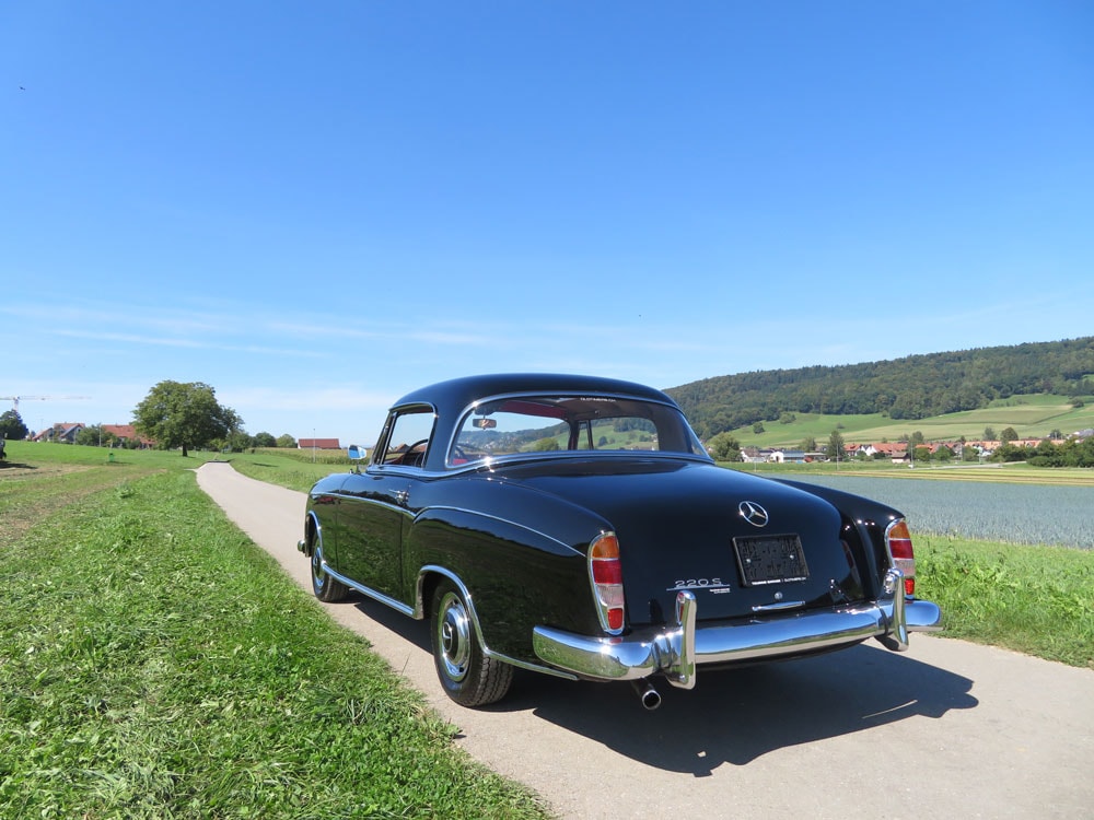 MERCEDES-BENZ 220 S-image-1