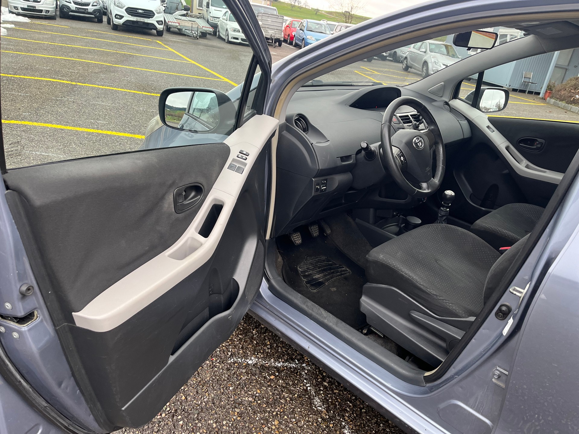 TOYOTA Yaris 1.33 Linea Sol Multimode-image-14